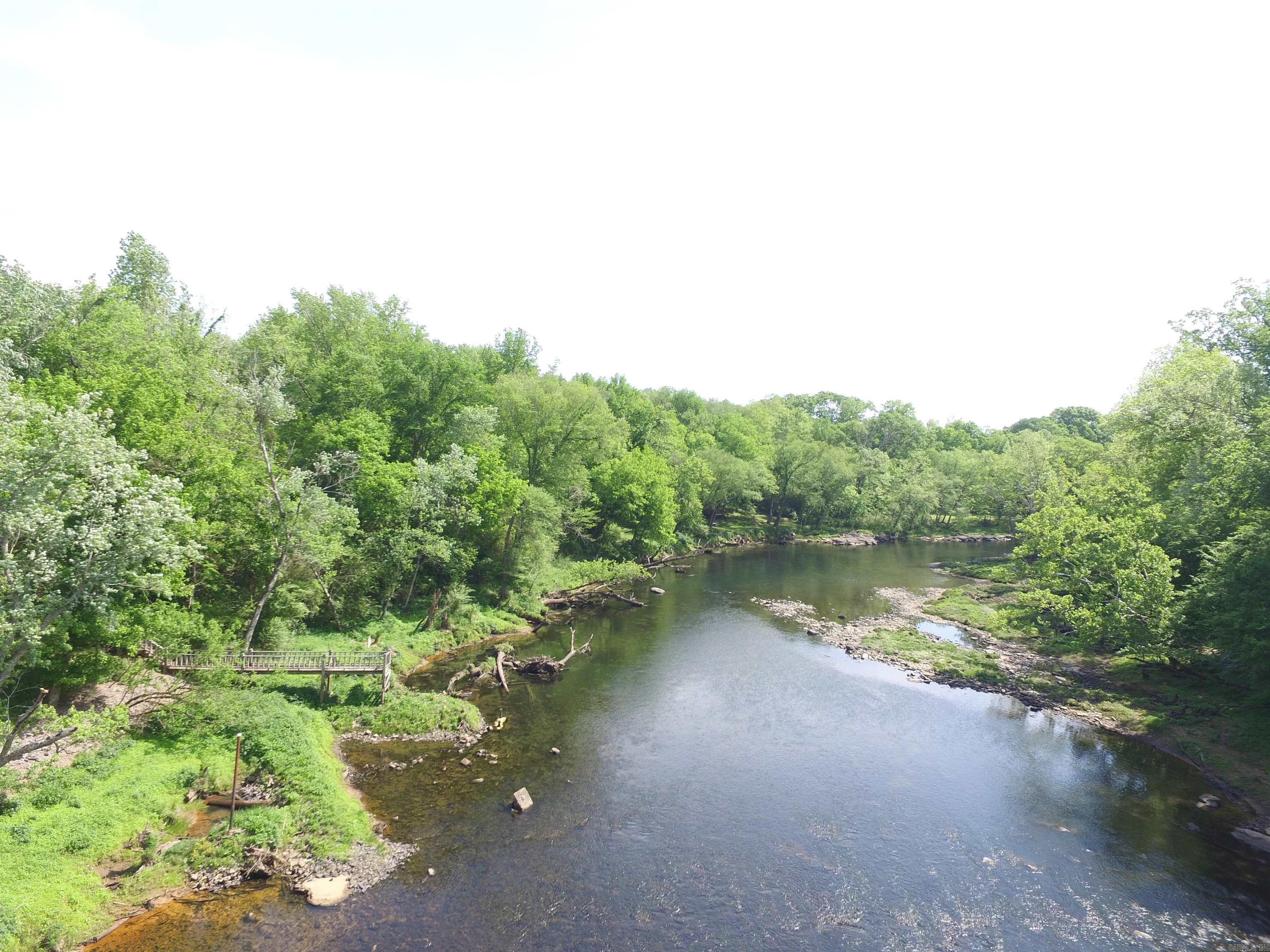 279 River Drive Property Photo 10