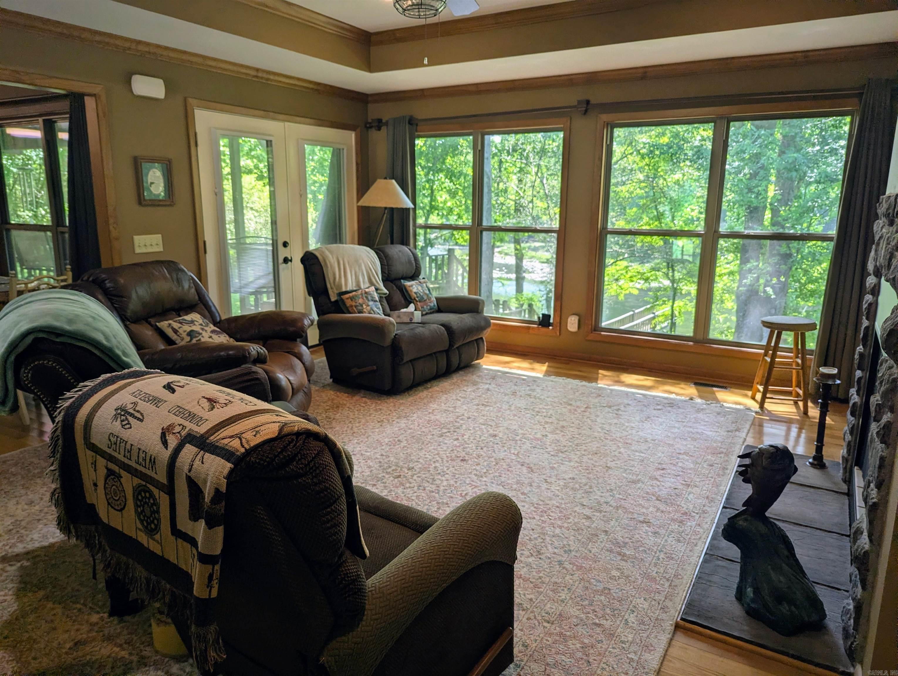 279 River Drive Property Photo 13