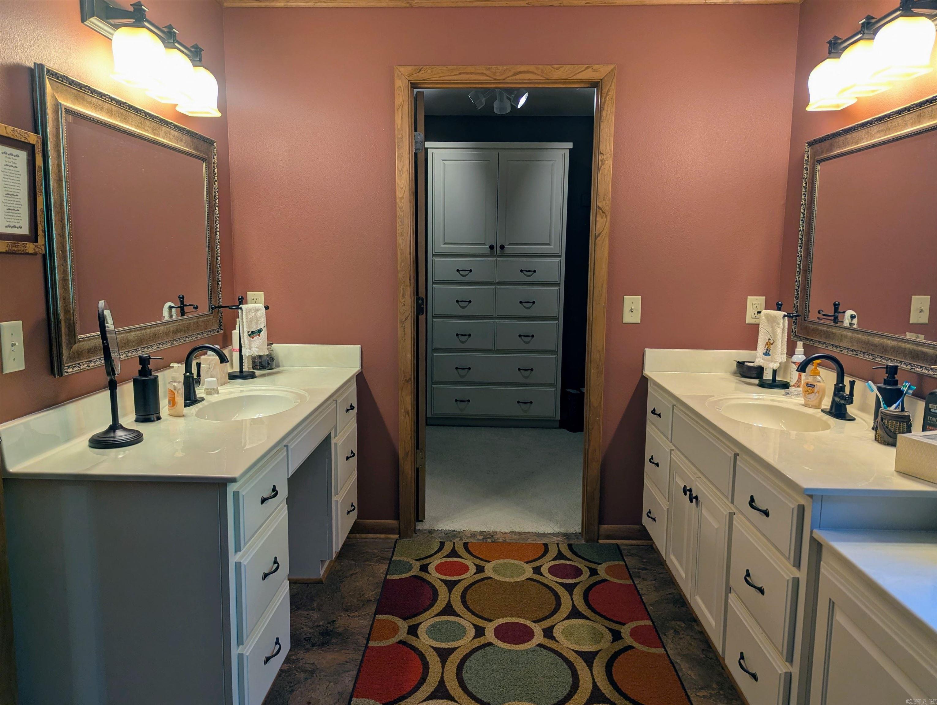 279 River Drive Property Photo 22