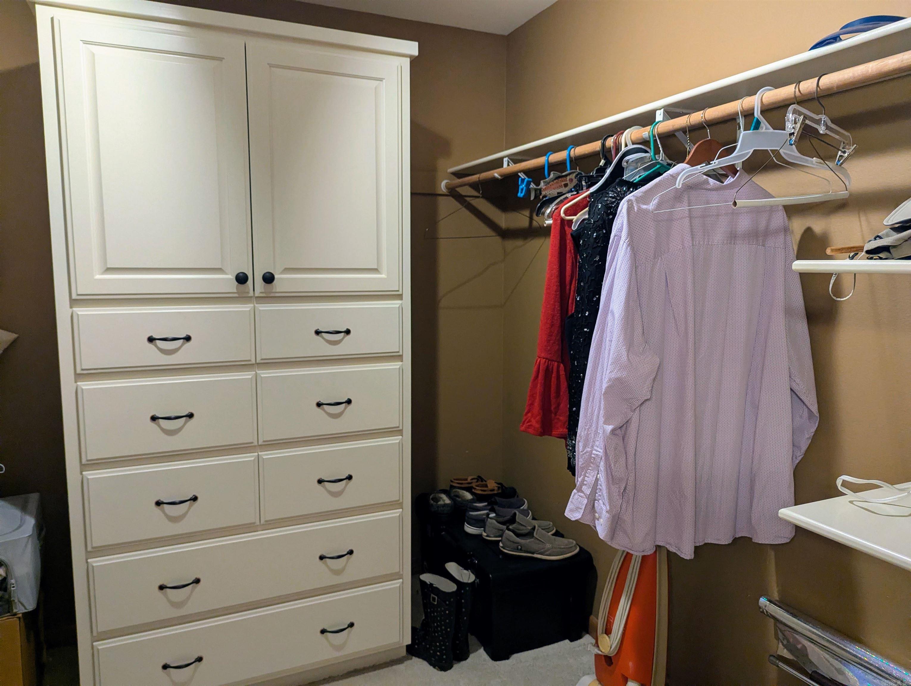 279 River Drive Property Photo 23