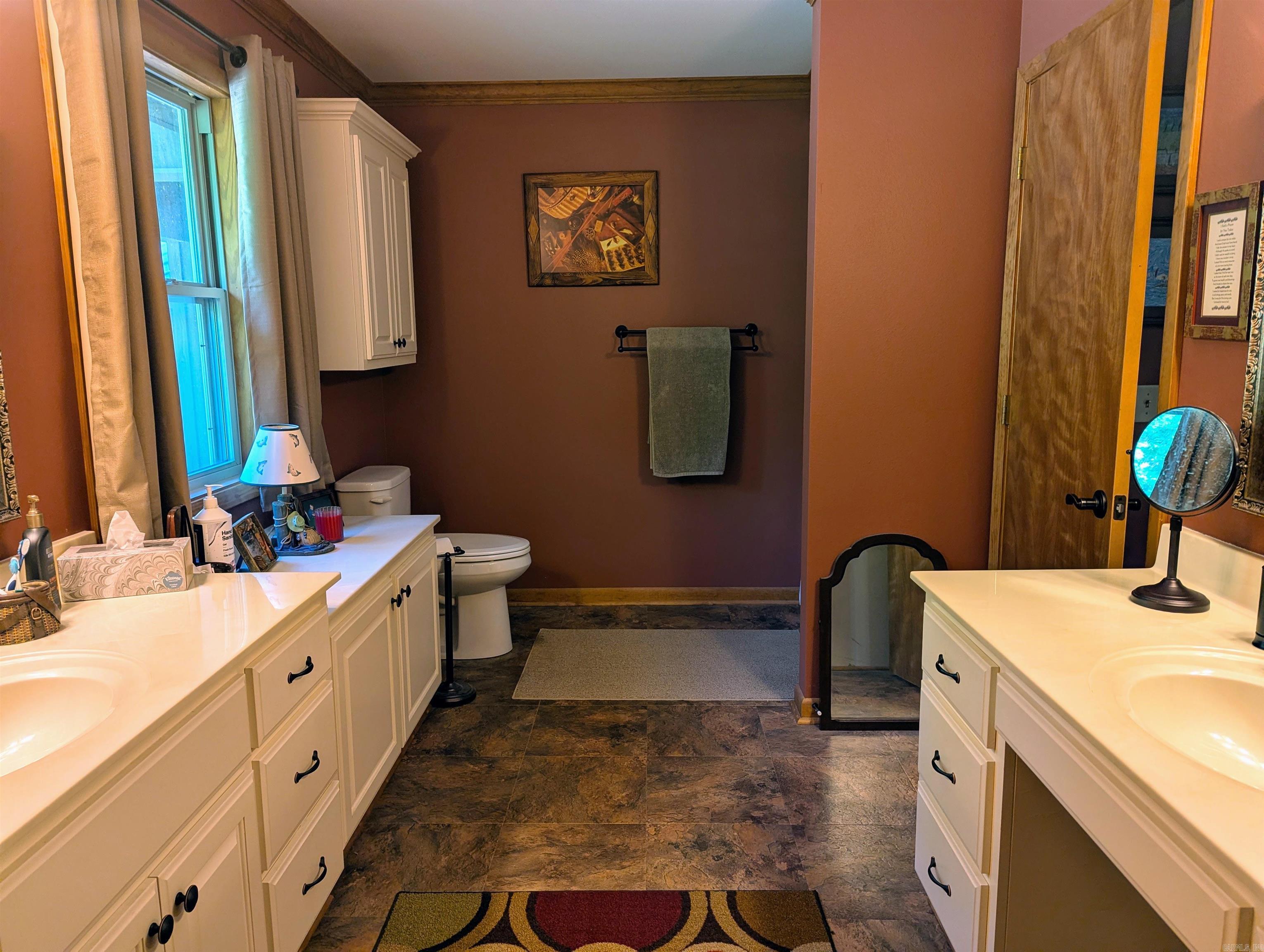 279 River Drive Property Photo 24