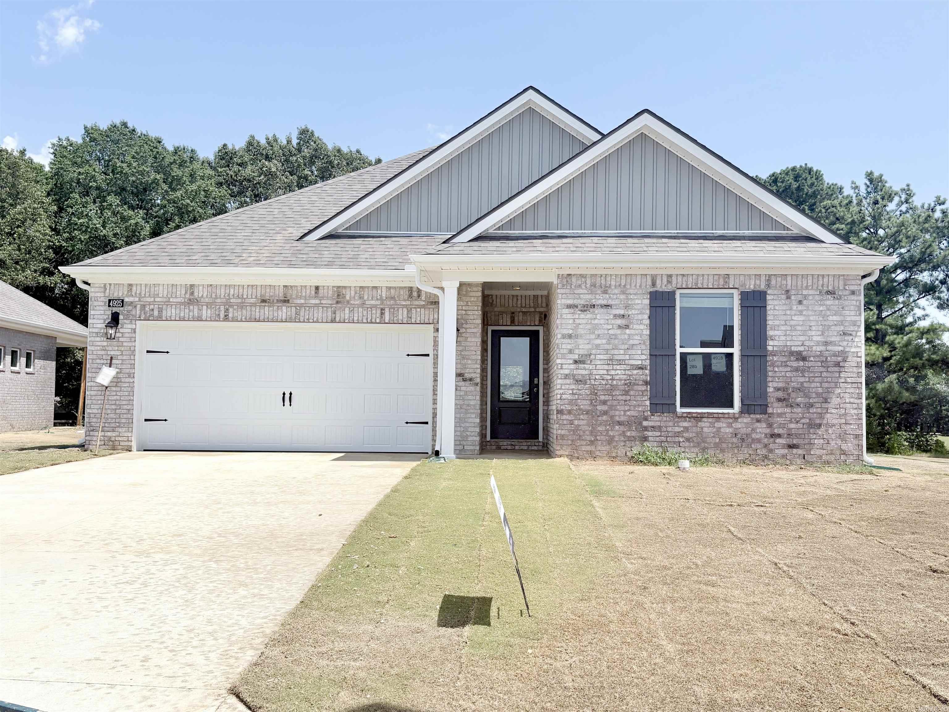 4925 Edgemont Drive Property Photo 1