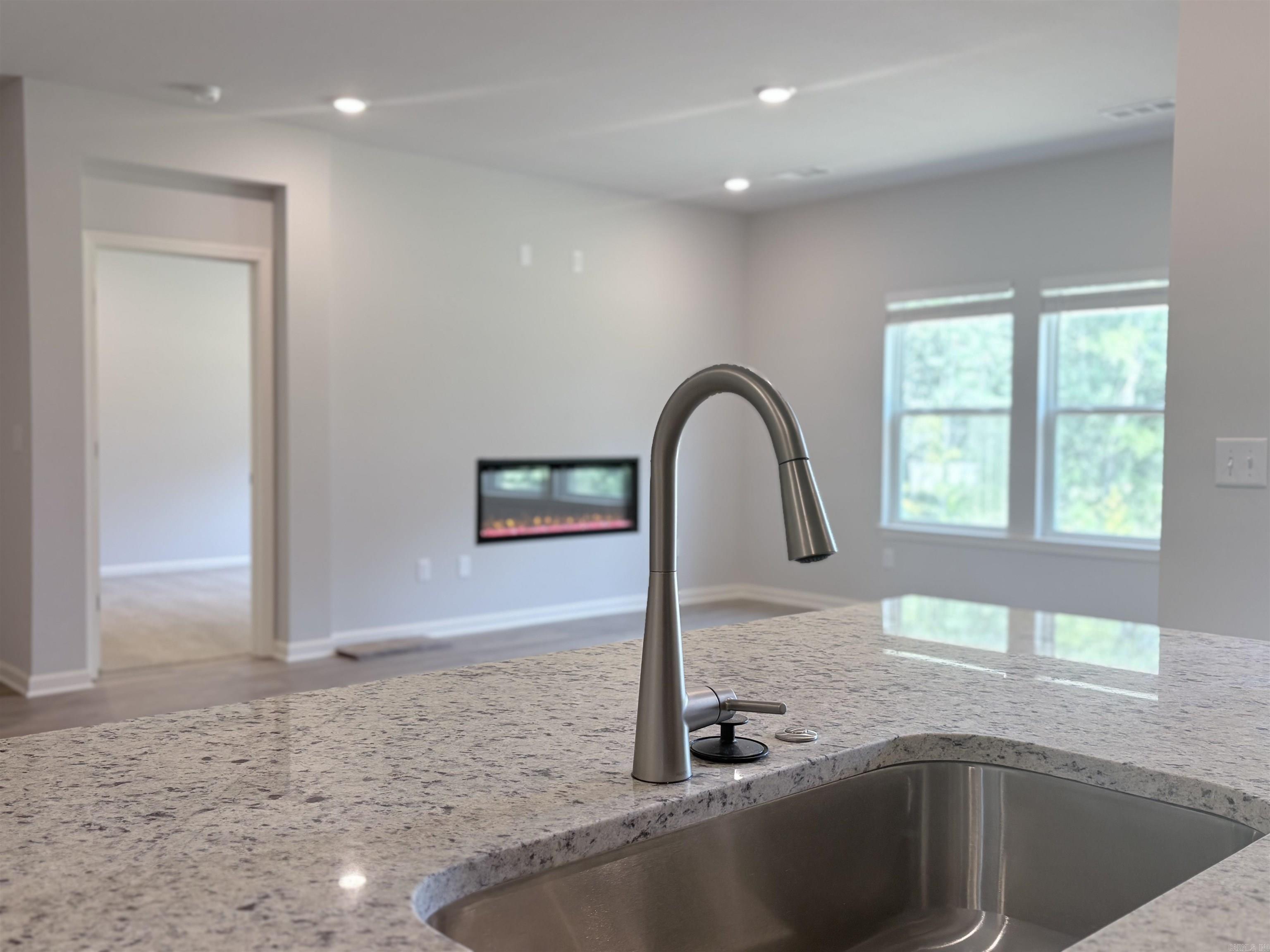 4925 Edgemont Drive Property Photo 4