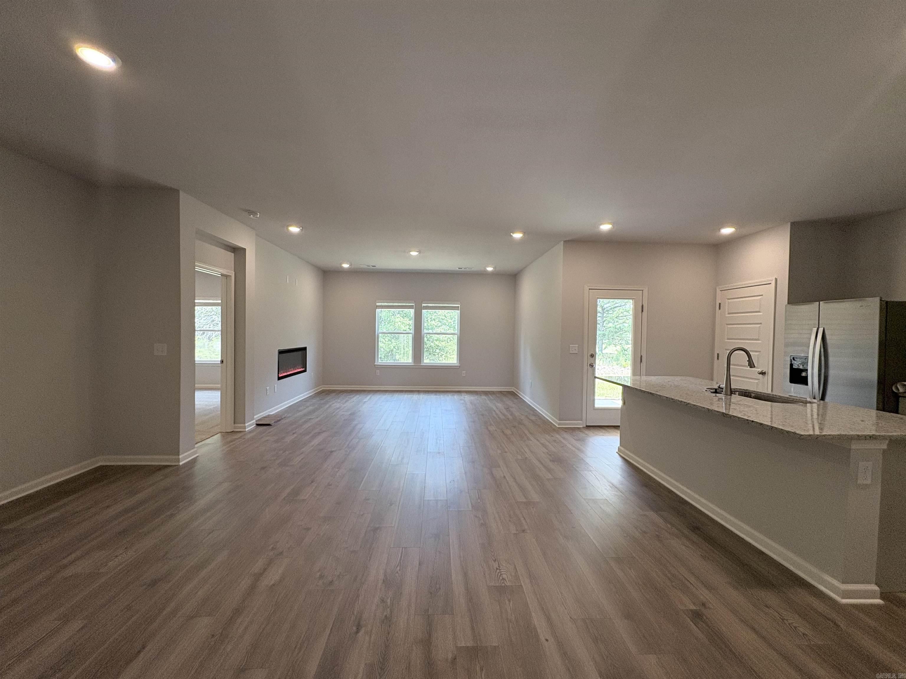 4925 Edgemont Drive Property Photo 6