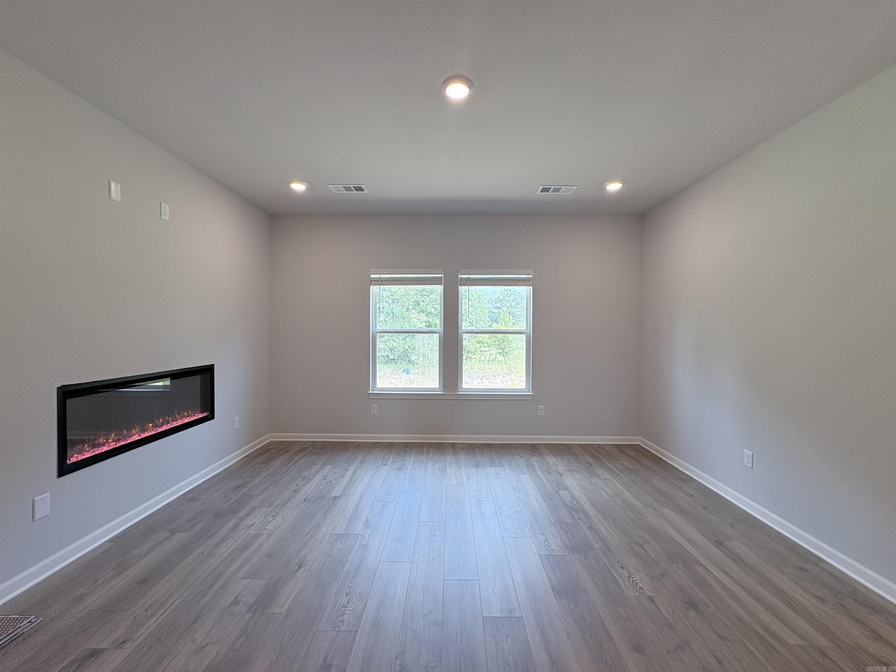 4925 Edgemont Drive Property Photo 7