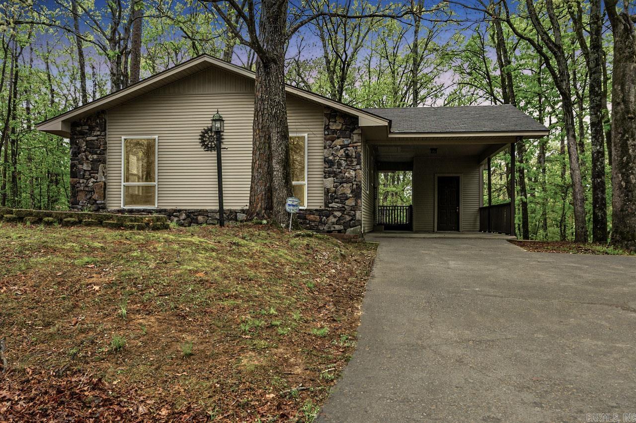 327 Arlington Drive Property Photo 1