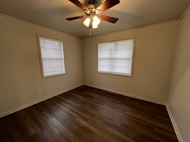 402 E 1st Street Property Photo 5