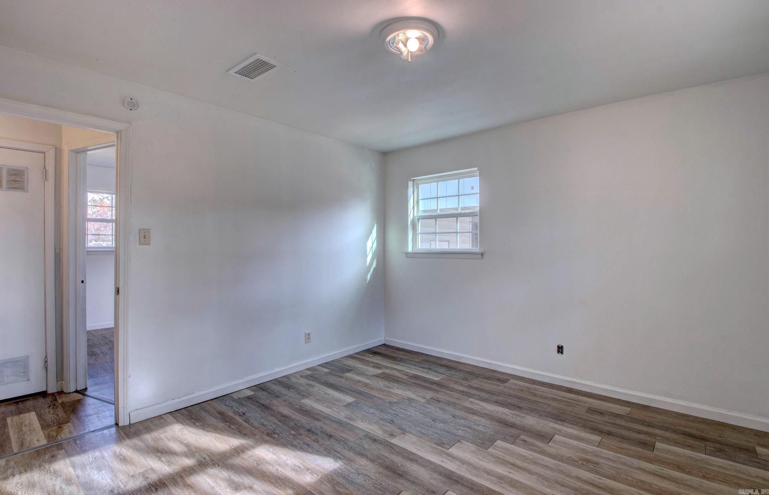 7100 Redwood Property Photo 27
