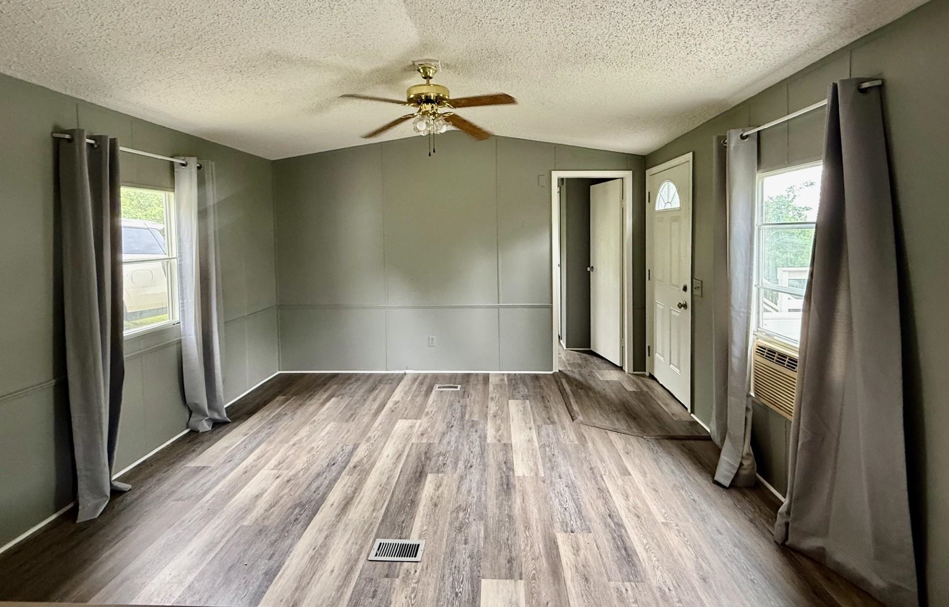23699 Highway 90 Property Photo 4
