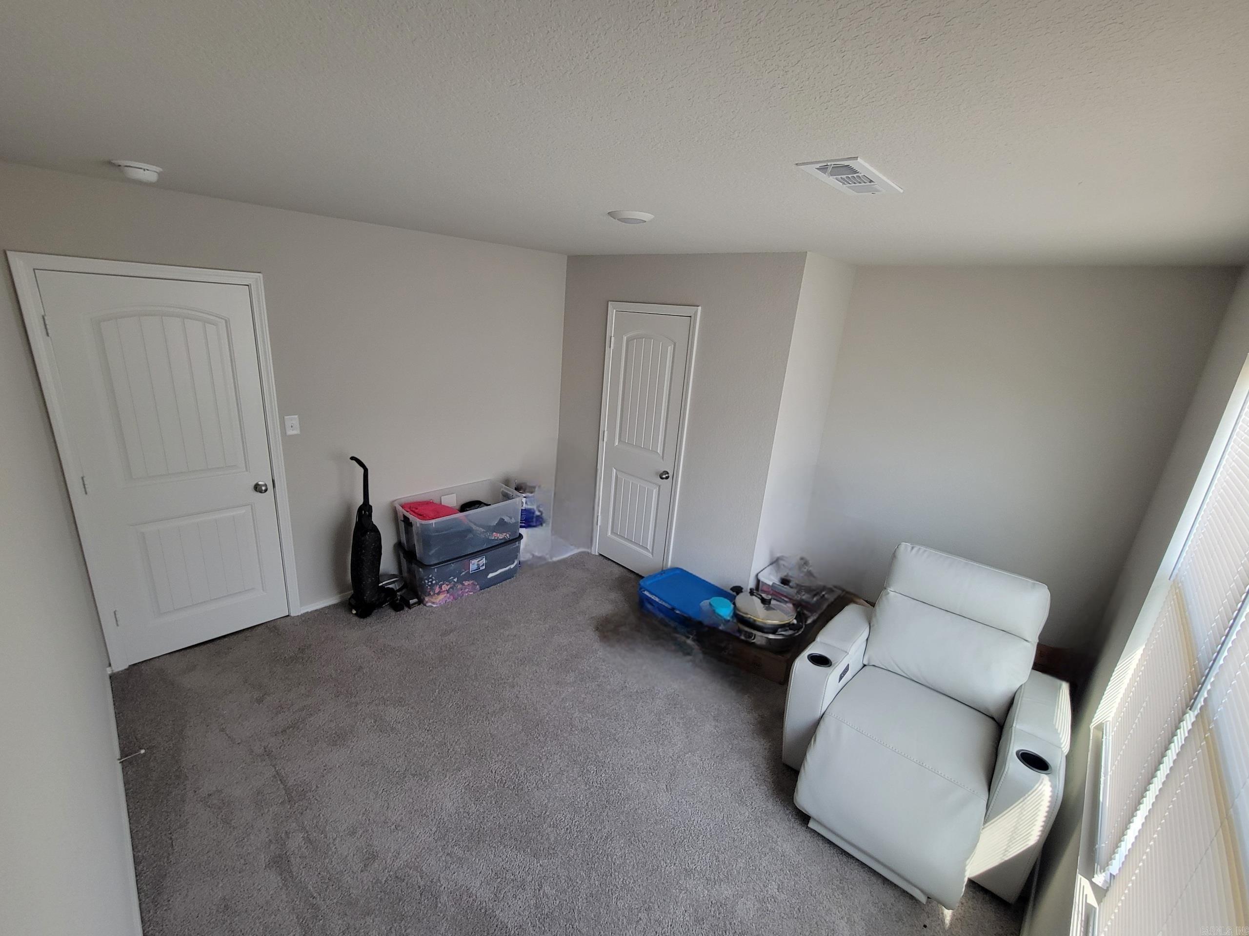 27 Curly Leaf Lane Property Photo 24
