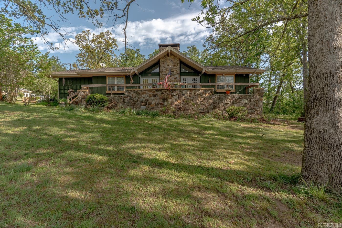208 Fairway Dr Property Photo 1