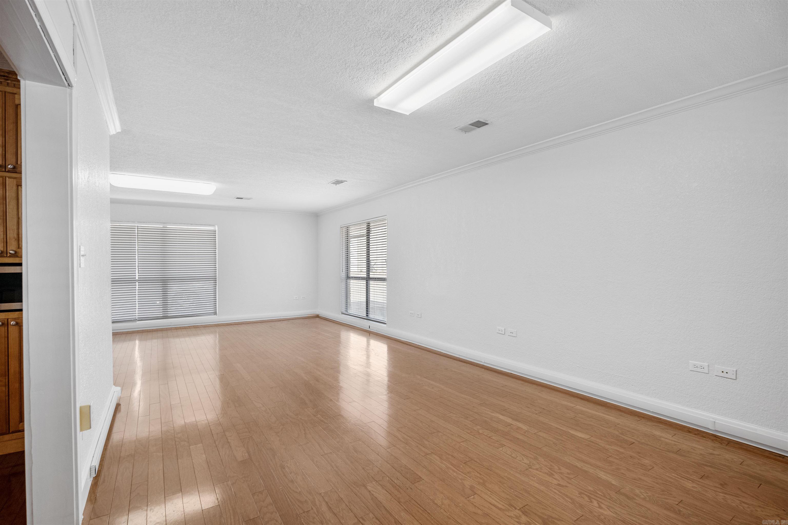 1011 Linwood Drive Property Photo 13