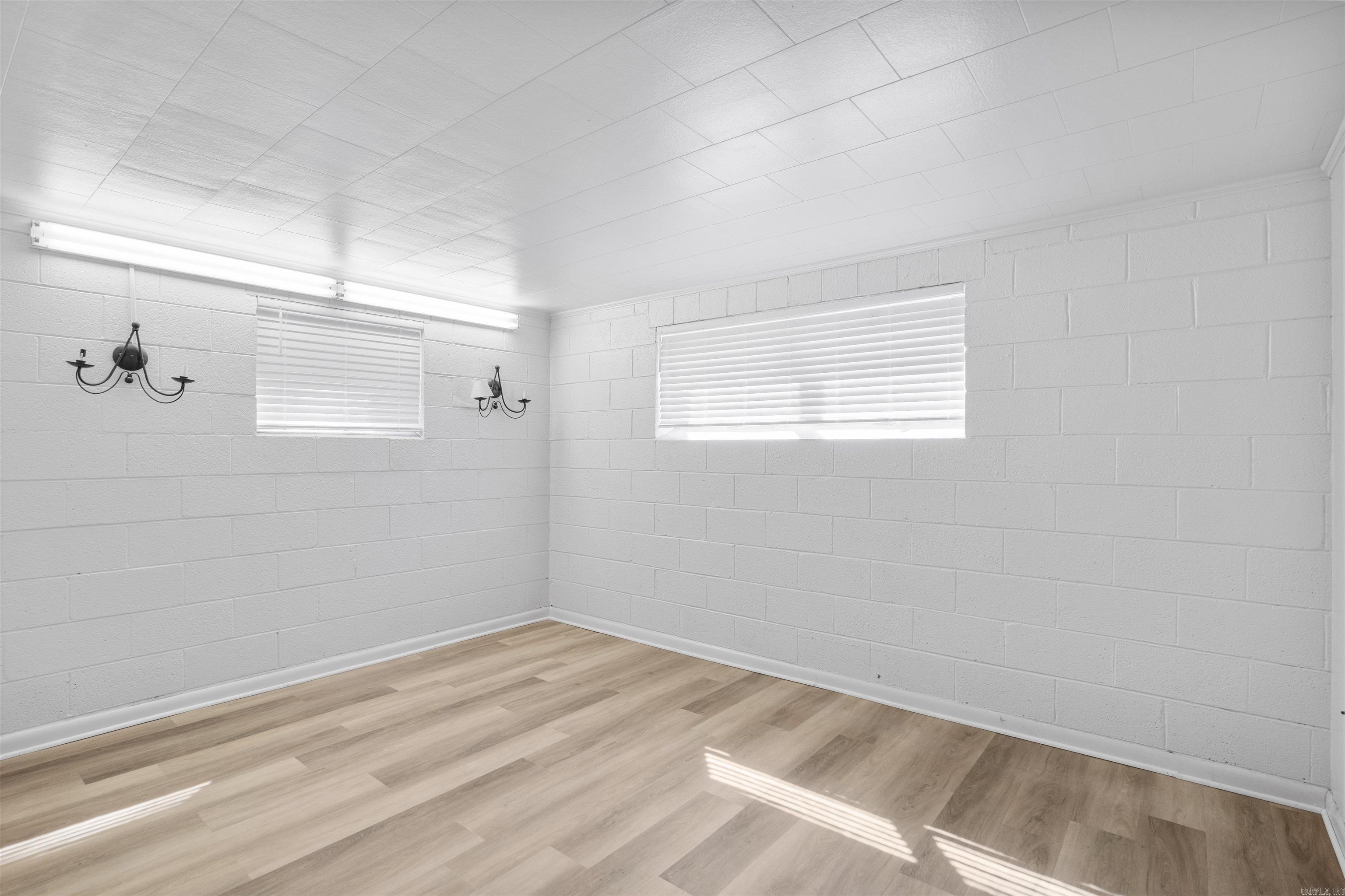 1011 Linwood Drive Property Photo 32