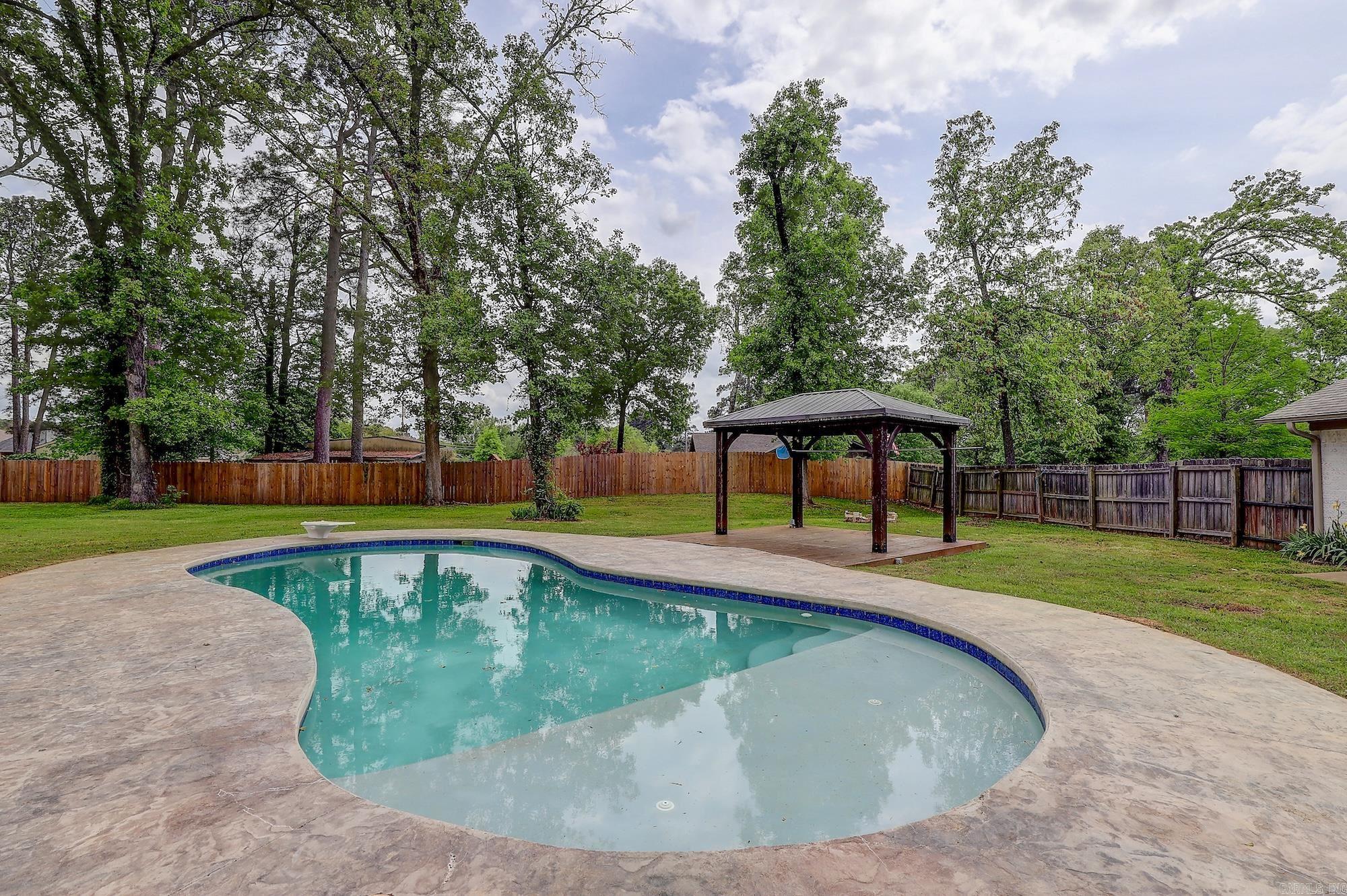 5816 Turtle Creek Drive Property Photo 2