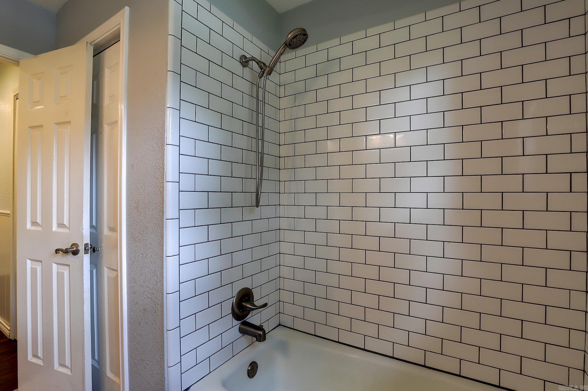5816 Turtle Creek Drive Property Photo 18
