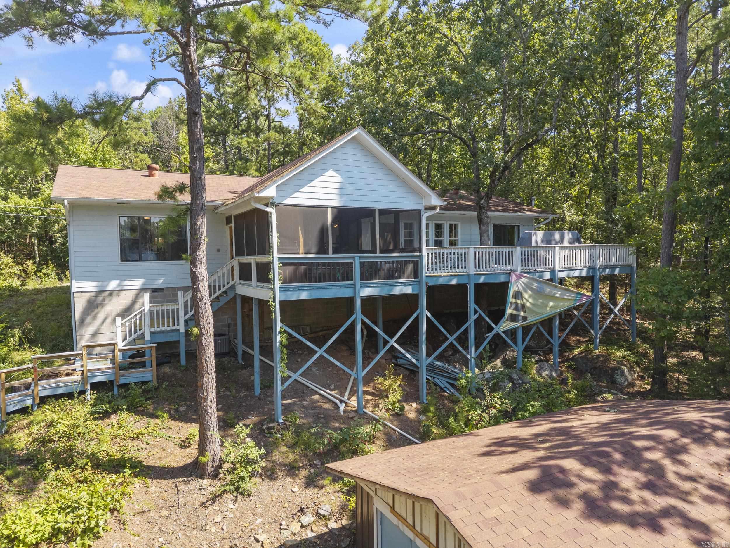 554 Emerald Cove Property Photo 3