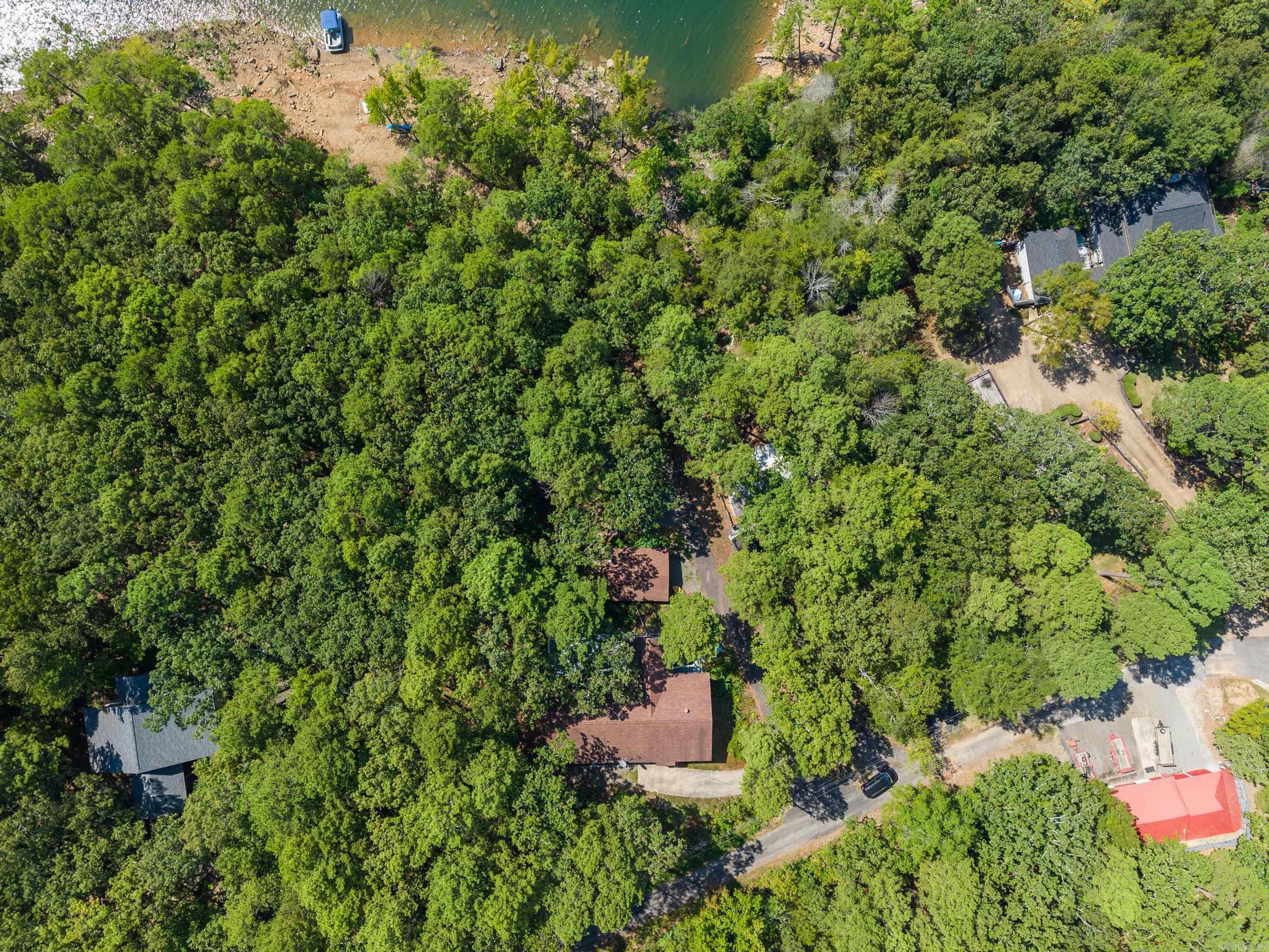 554 Emerald Cove Property Photo 6