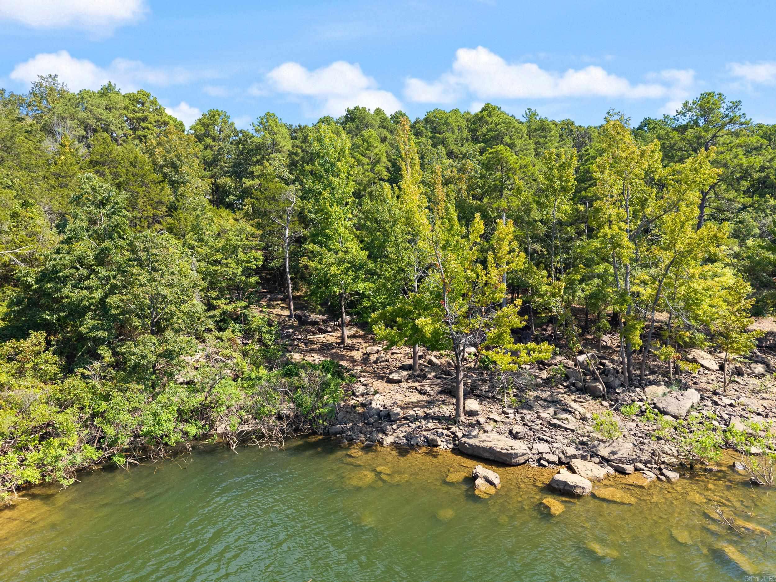 554 Emerald Cove Property Photo 8