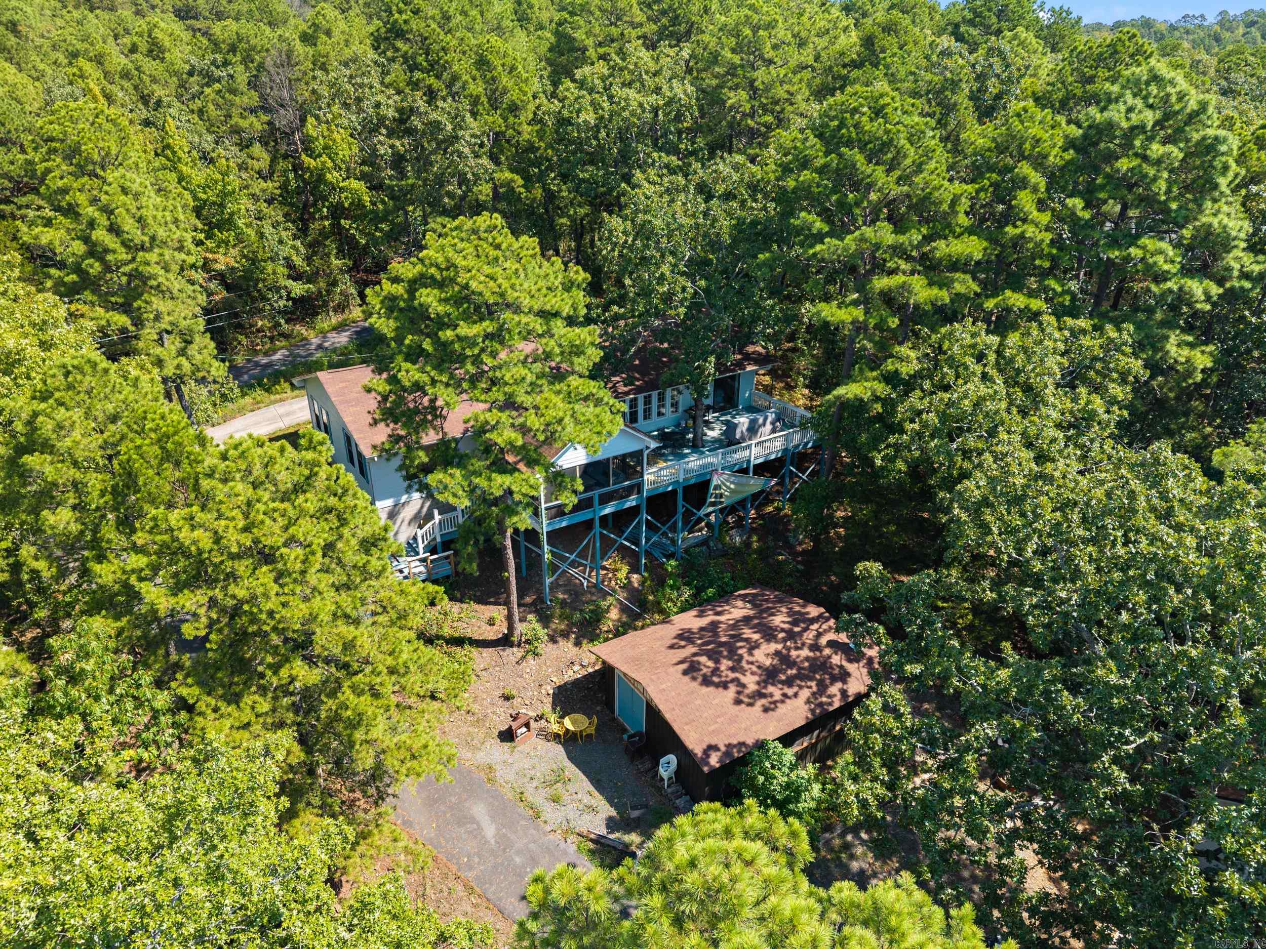 554 Emerald Cove Property Photo 9