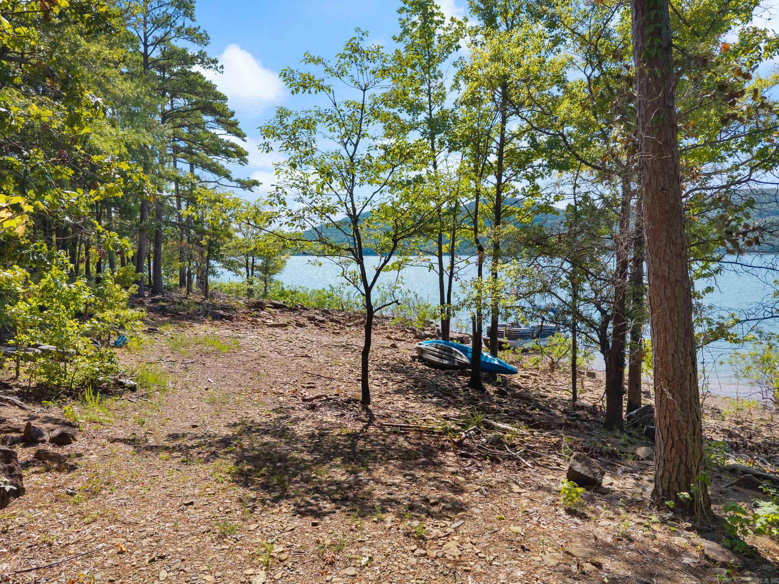 554 Emerald Cove Property Photo 11