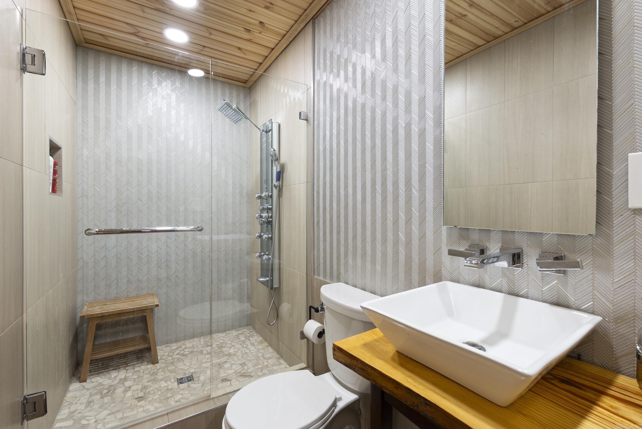 554 Emerald Cove Property Photo 30