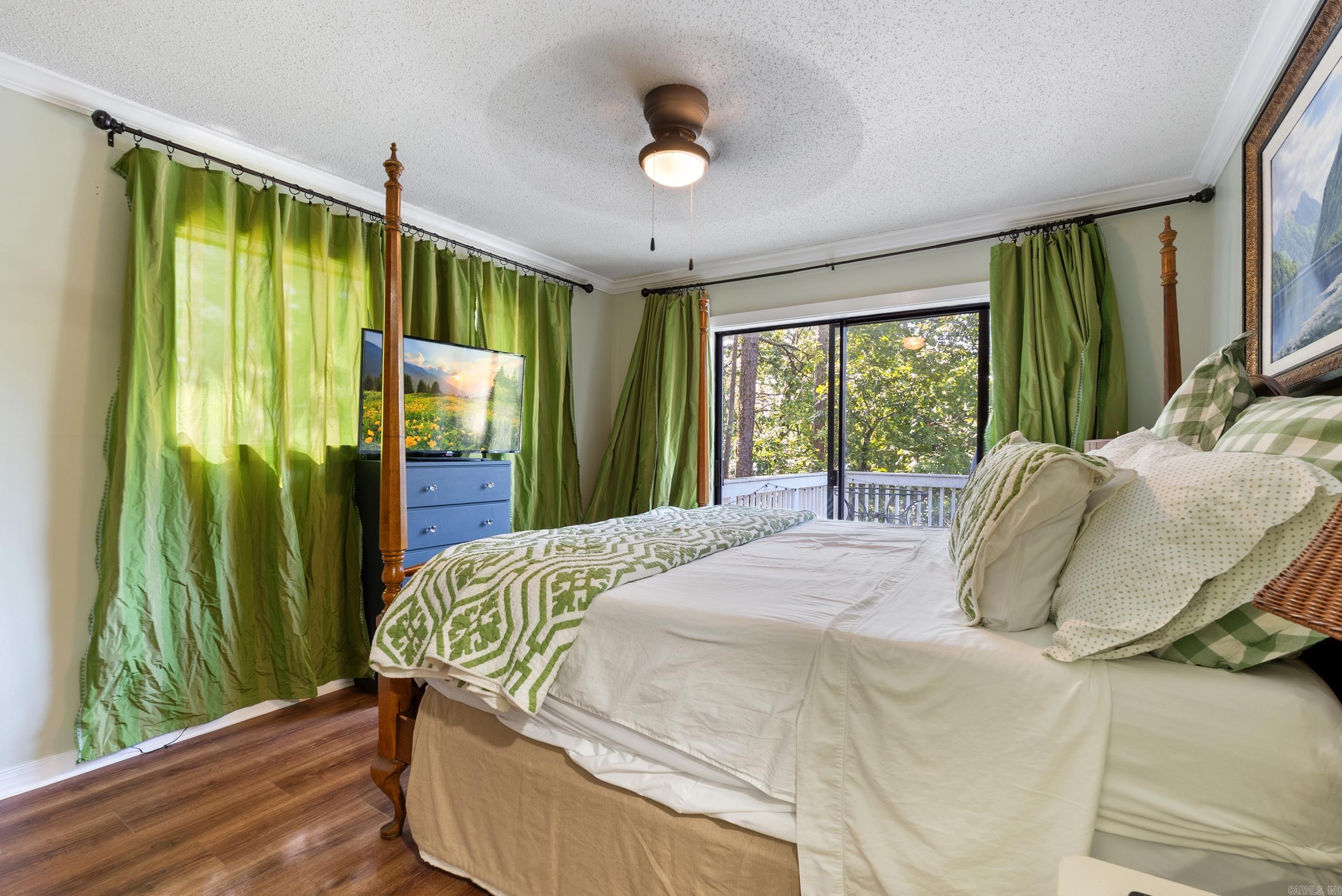 554 Emerald Cove Property Photo 35
