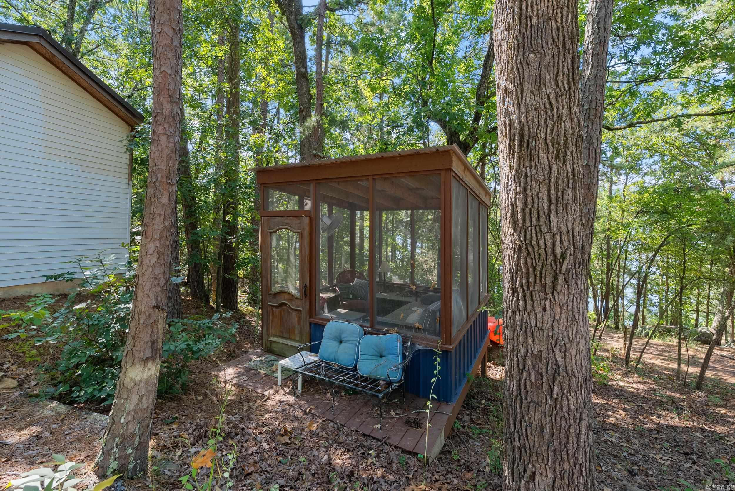 554 Emerald Cove Property Photo 39