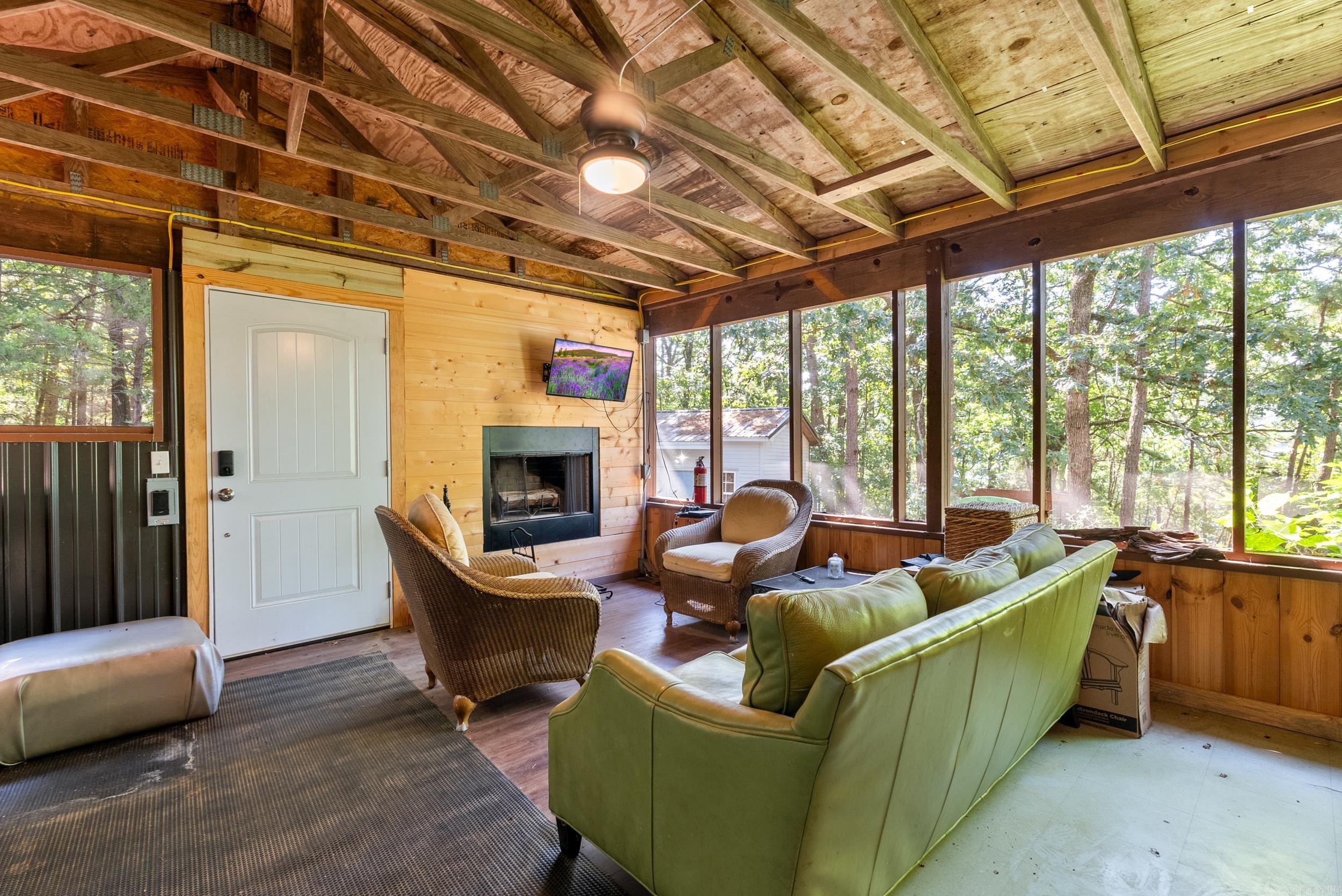 554 Emerald Cove Property Photo 45