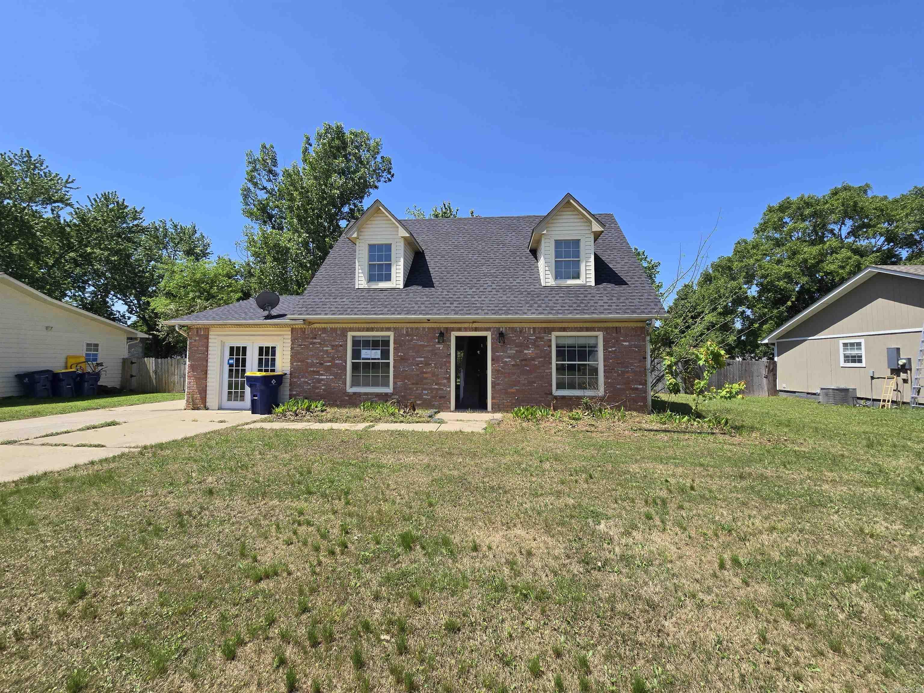 17 Mcarthur Property Photo 1
