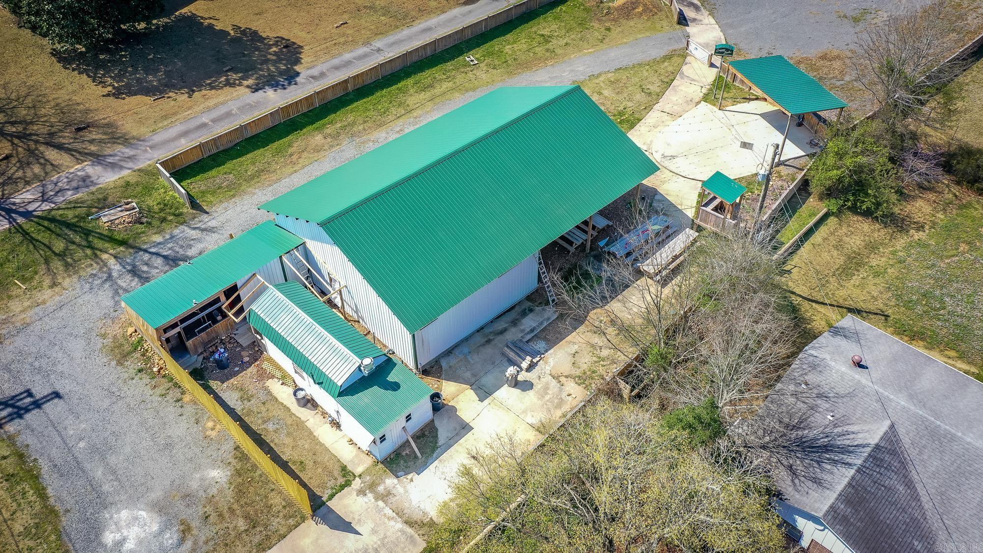 1076 Highway 65 S Property Photo 1