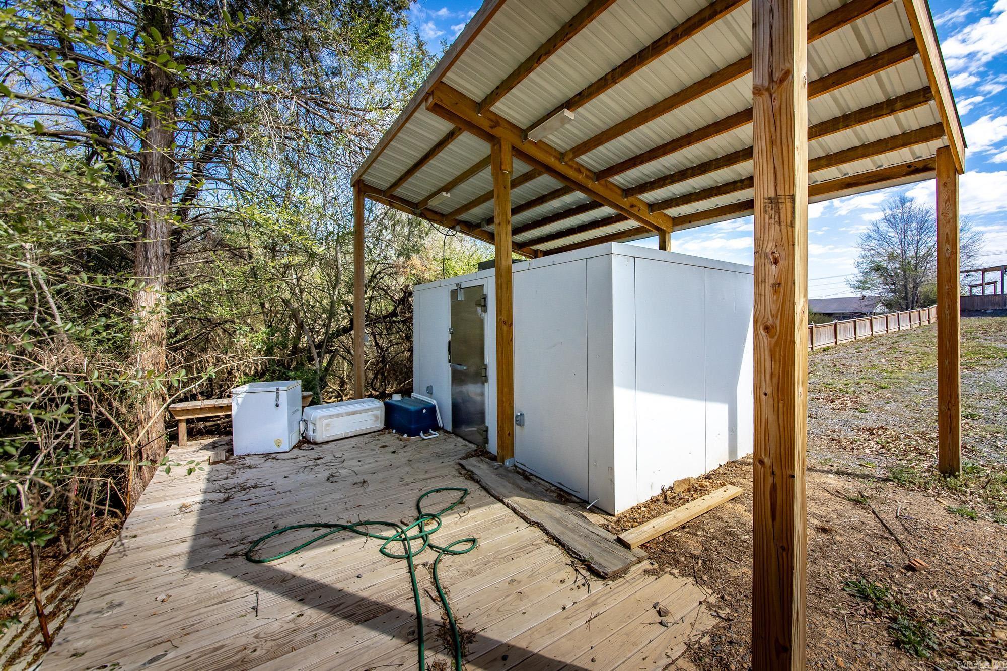 1076 Highway 65 S Property Photo 12
