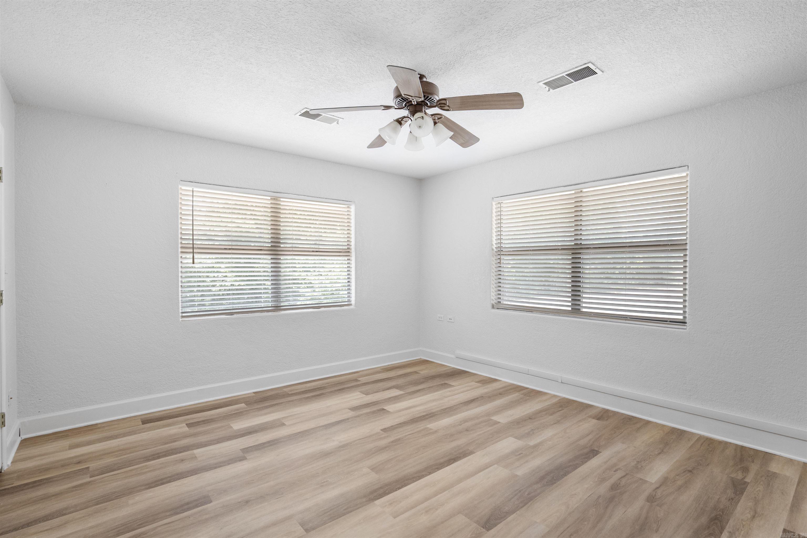 1011 Linwood Drive Property Photo 23