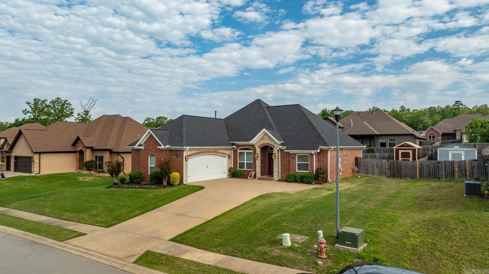 6139 Remington Drive Property Photo 4