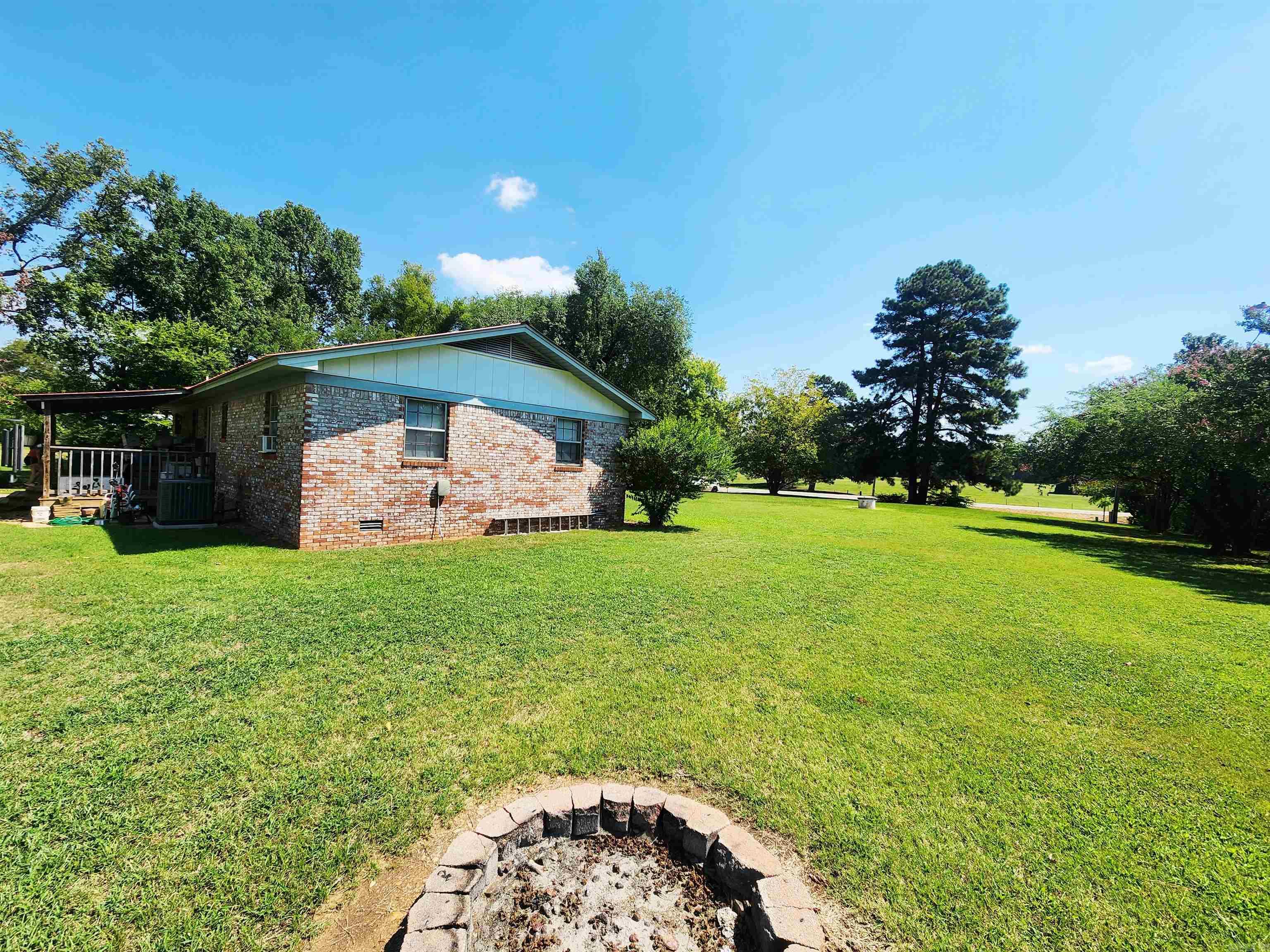 4835 Highway 9 Property Photo 2