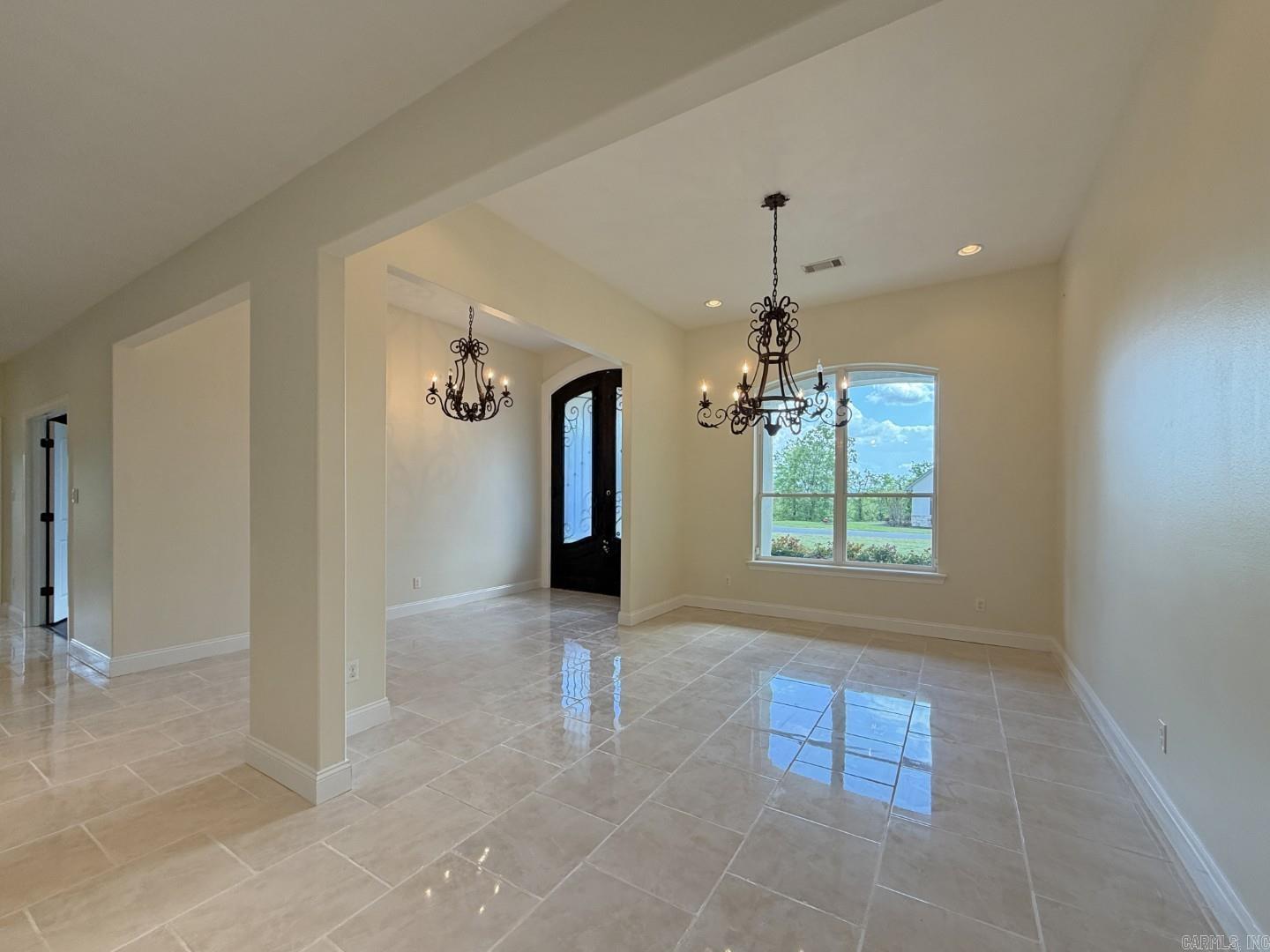300 Crestview Drive Property Photo 13