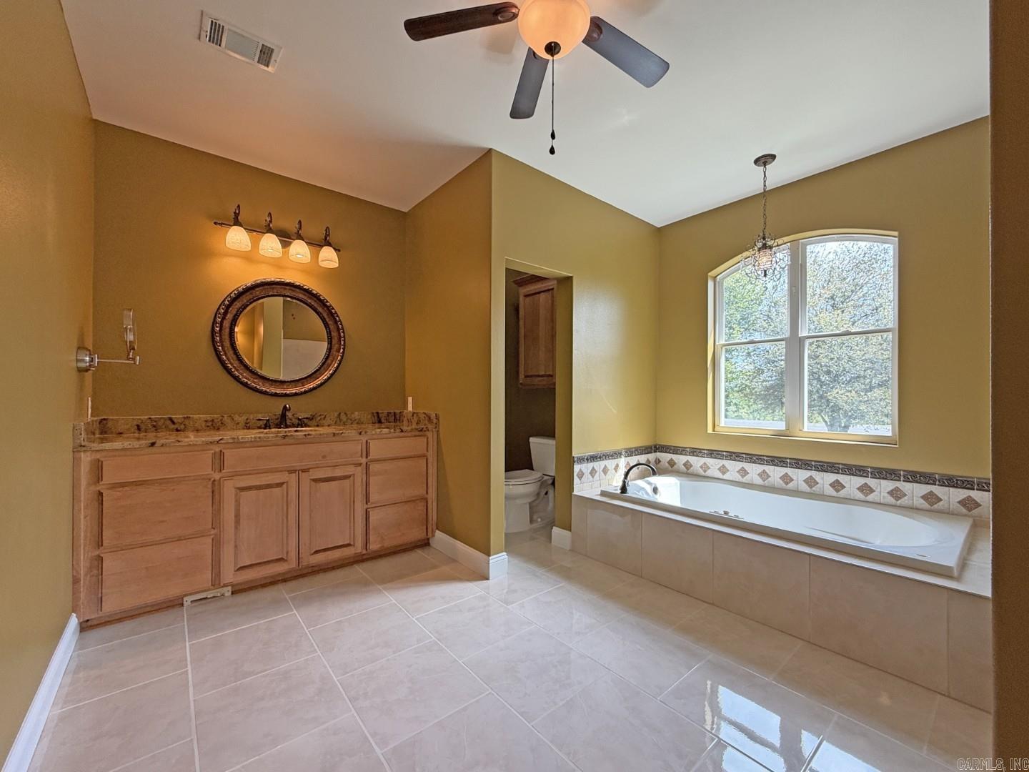 300 Crestview Drive Property Photo 18