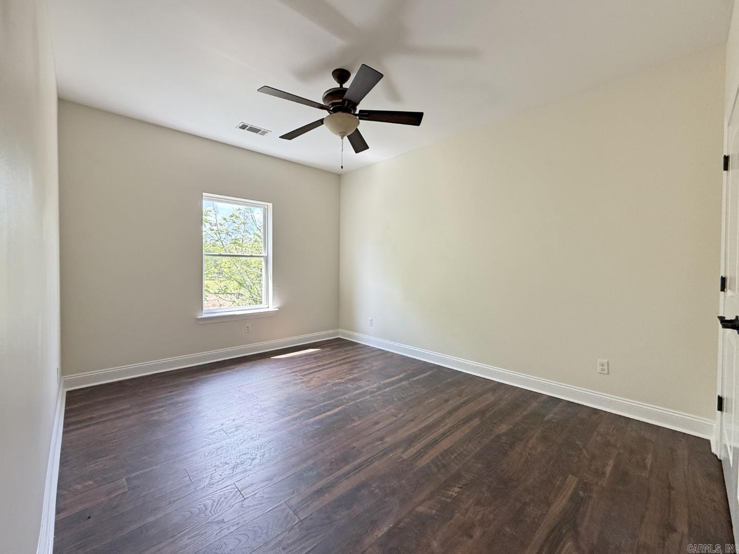 300 Crestview Drive Property Photo 27