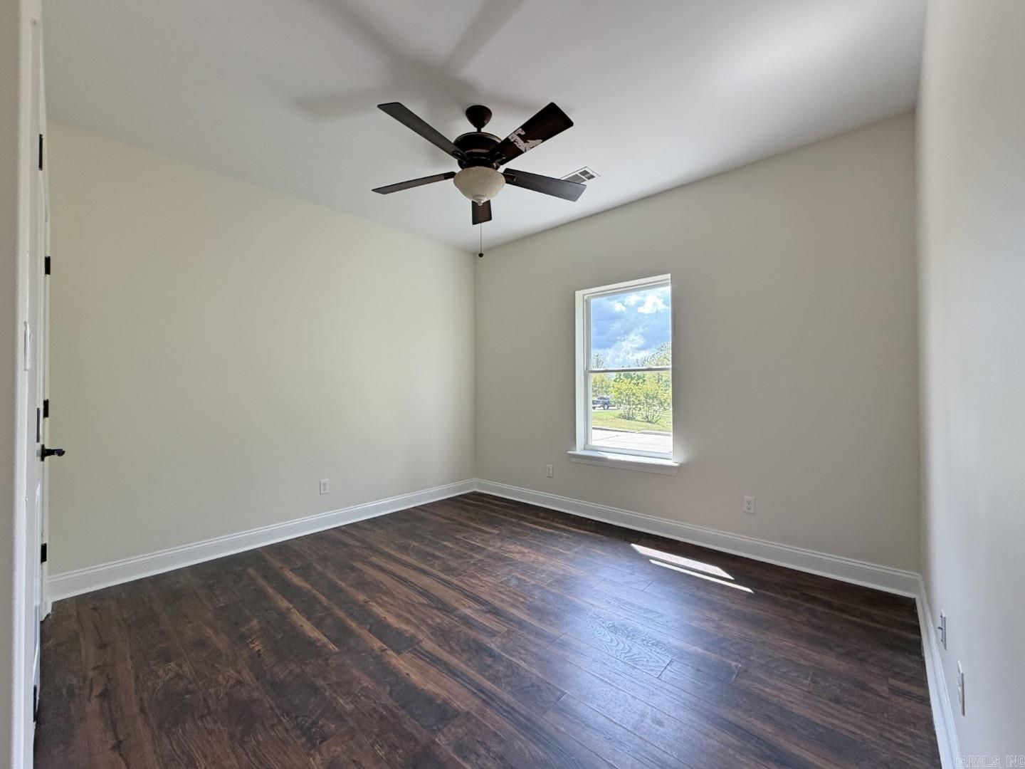 300 Crestview Drive Property Photo 28