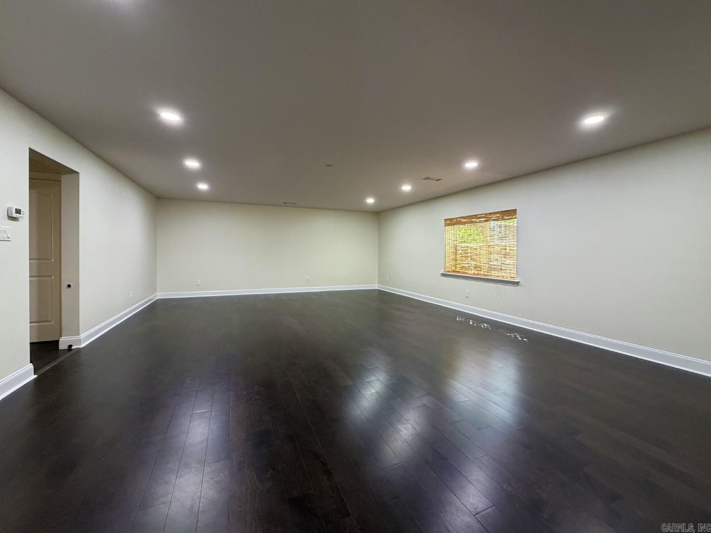 300 Crestview Drive Property Photo 34