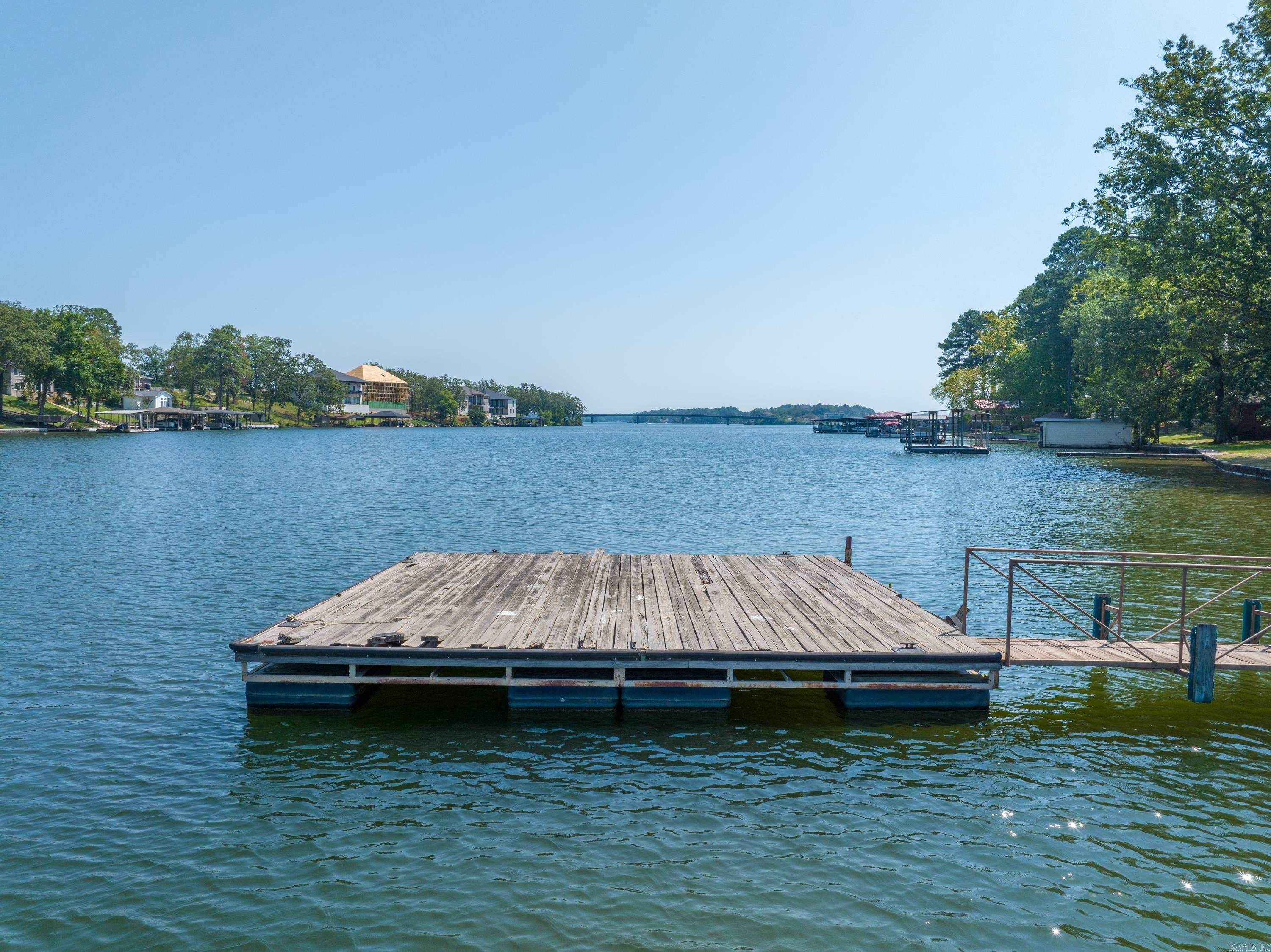300 Pinehill Property Photo 4