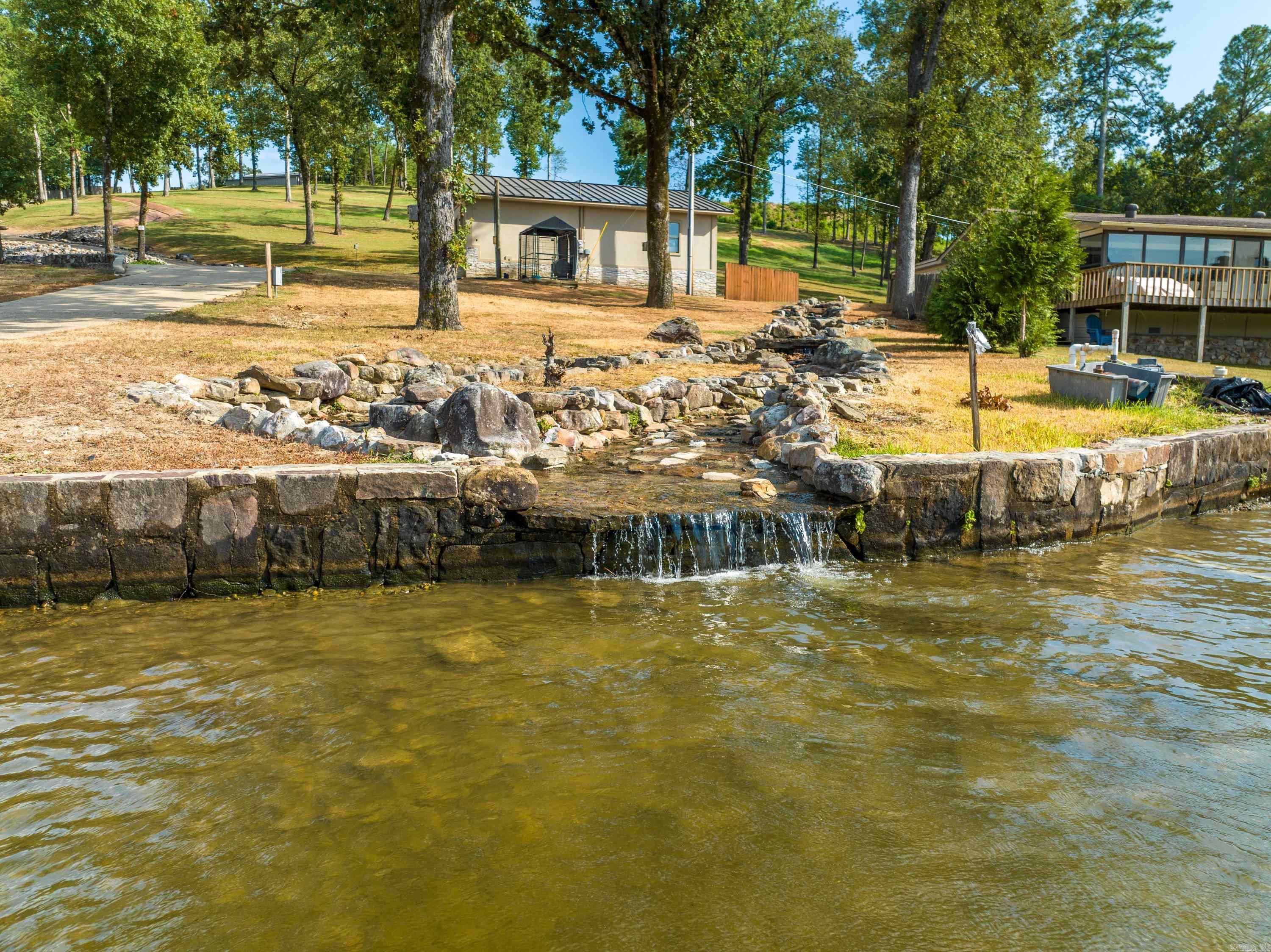 300 Pinehill Property Photo 17
