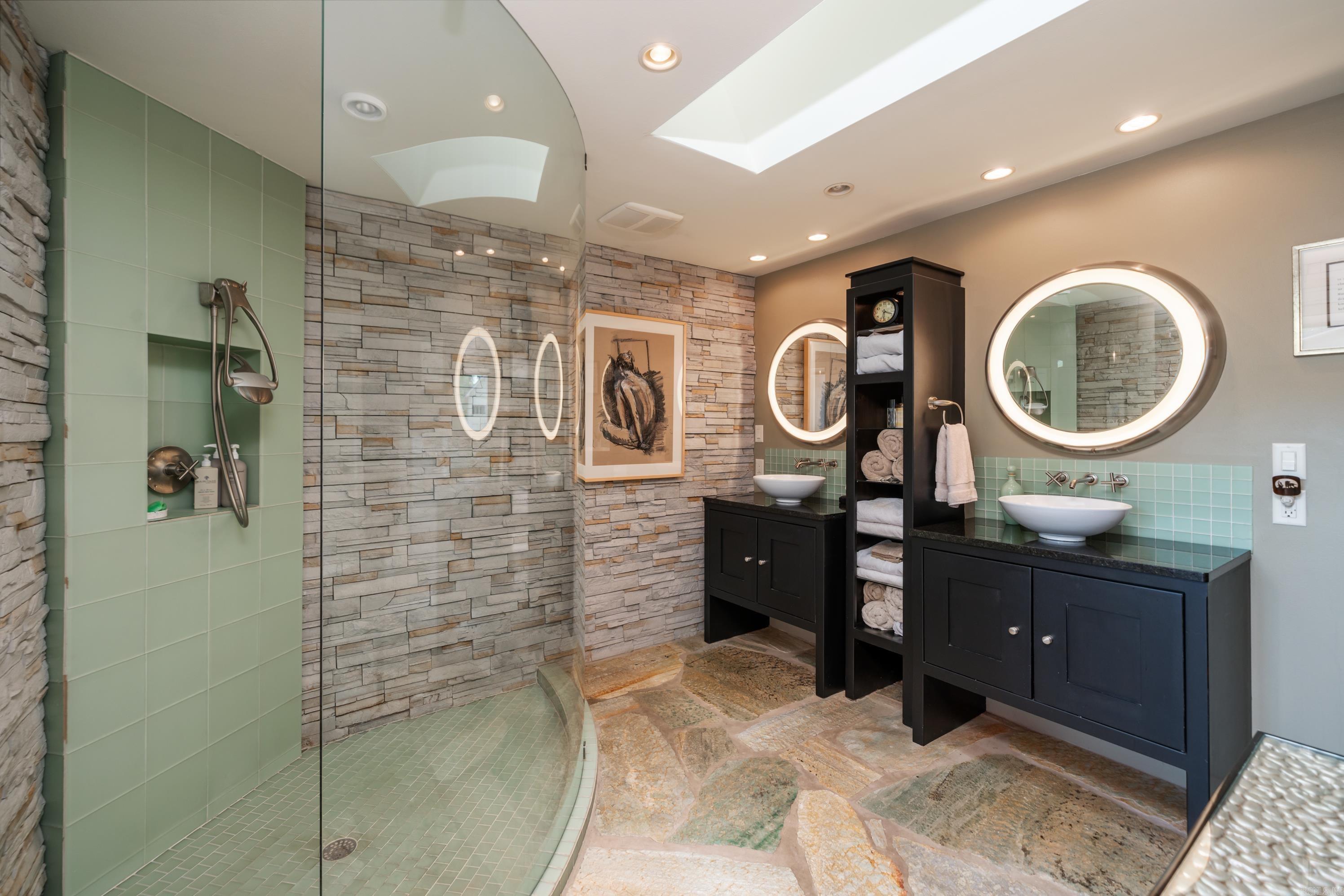 300 Pinehill Property Photo 30