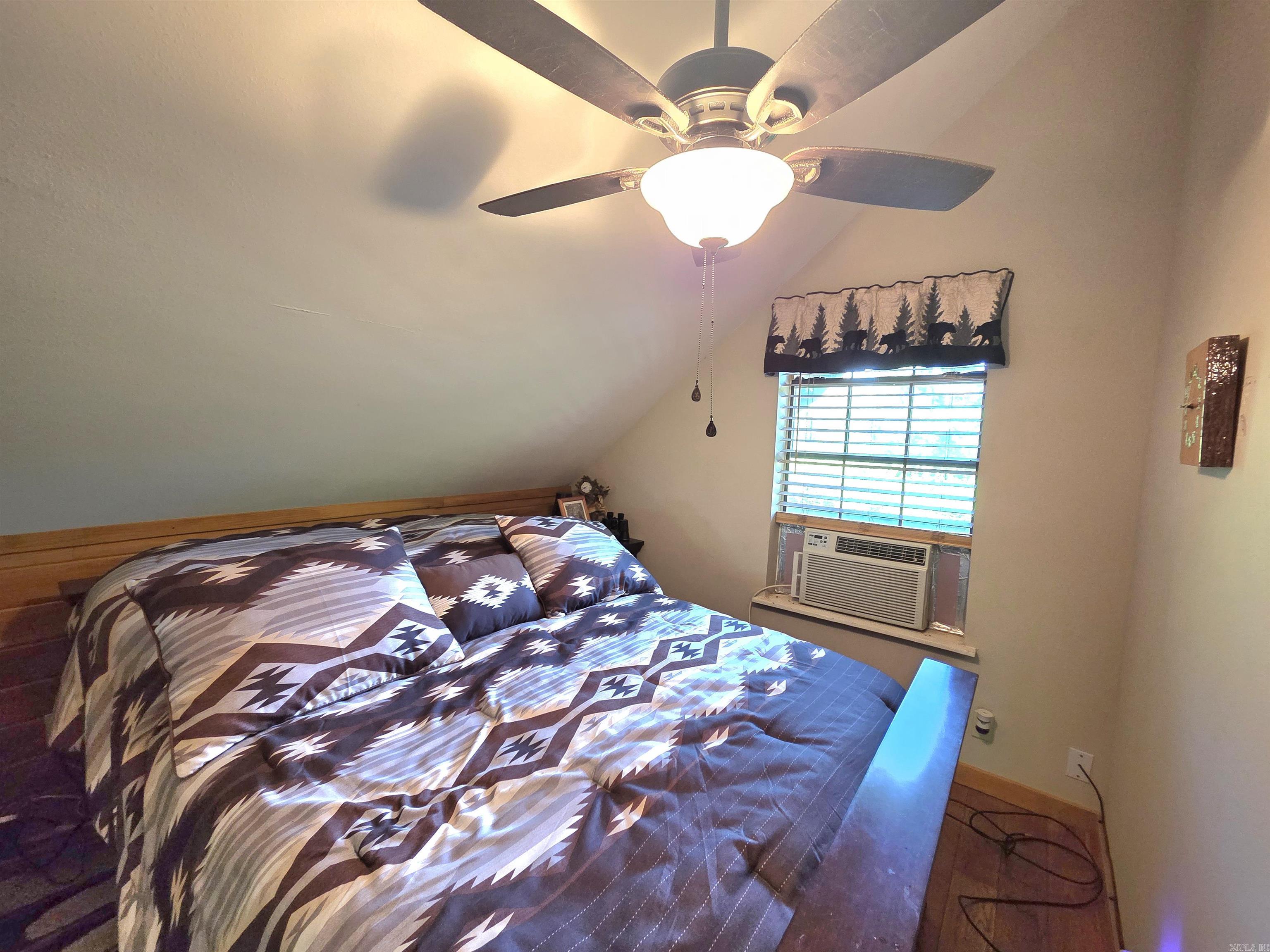 304 Black Bear Bluff Property Photo 5