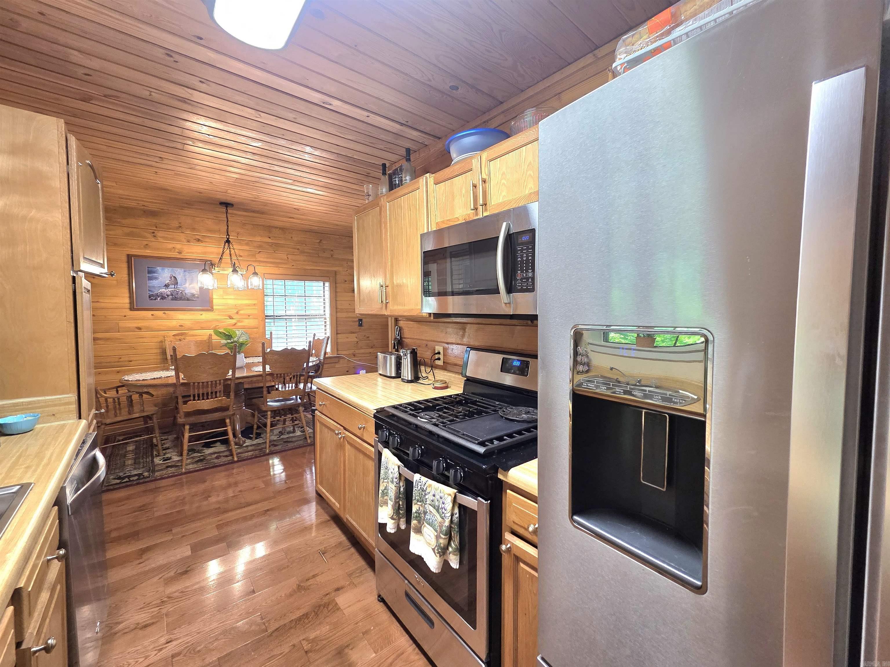 304 Black Bear Bluff Property Photo 24