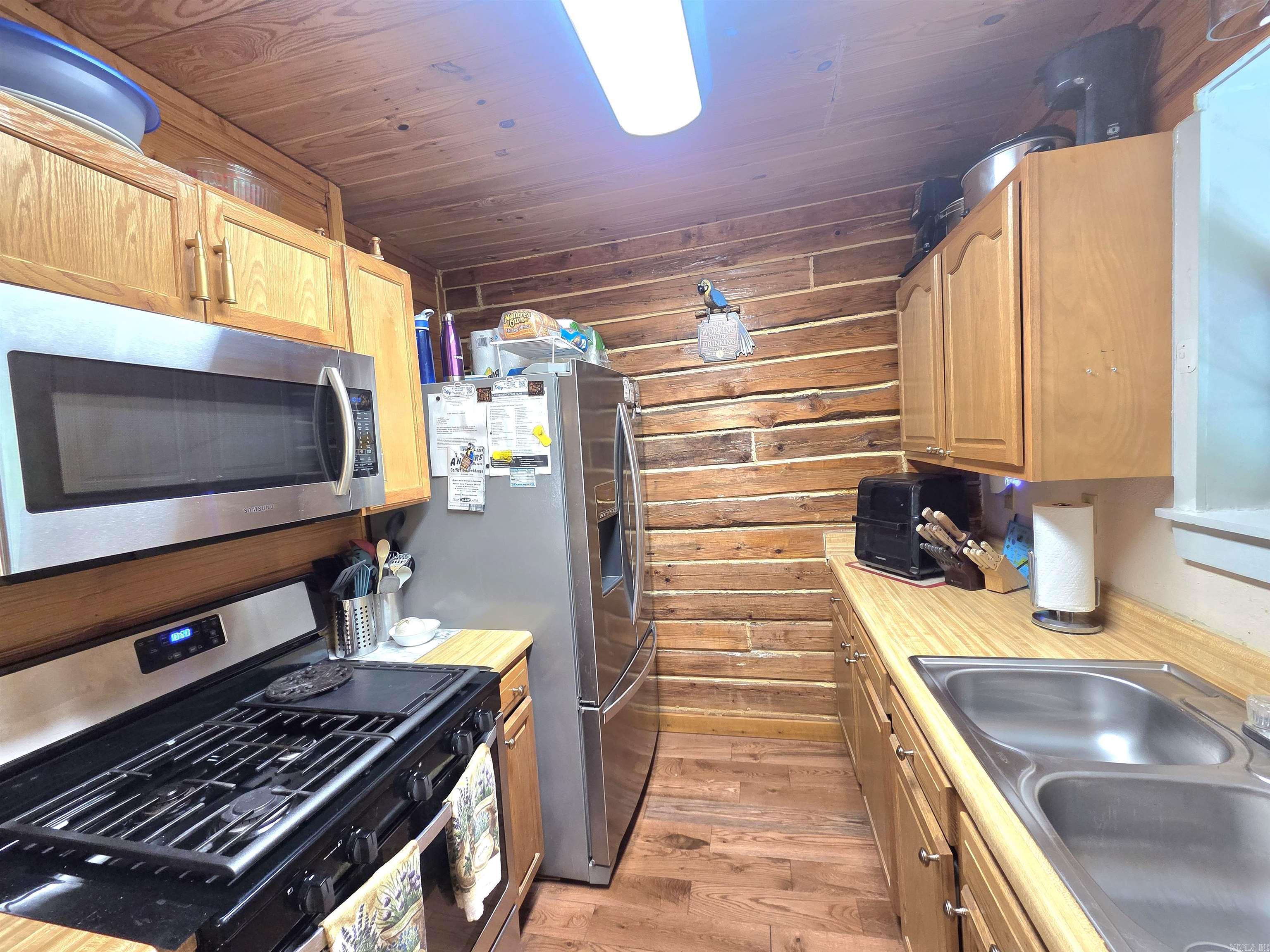 304 Black Bear Bluff Property Photo 25