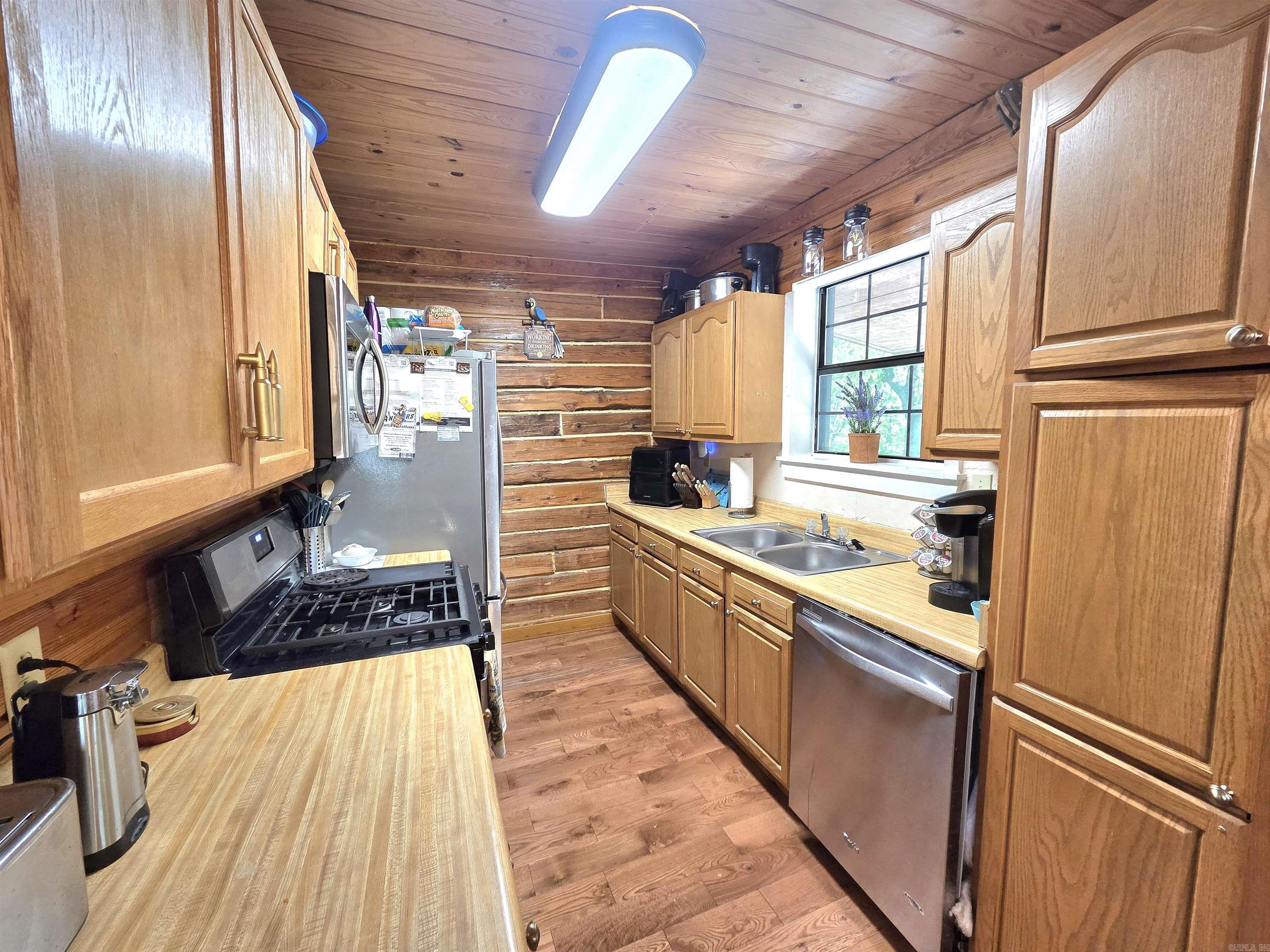 304 Black Bear Bluff Property Photo 26