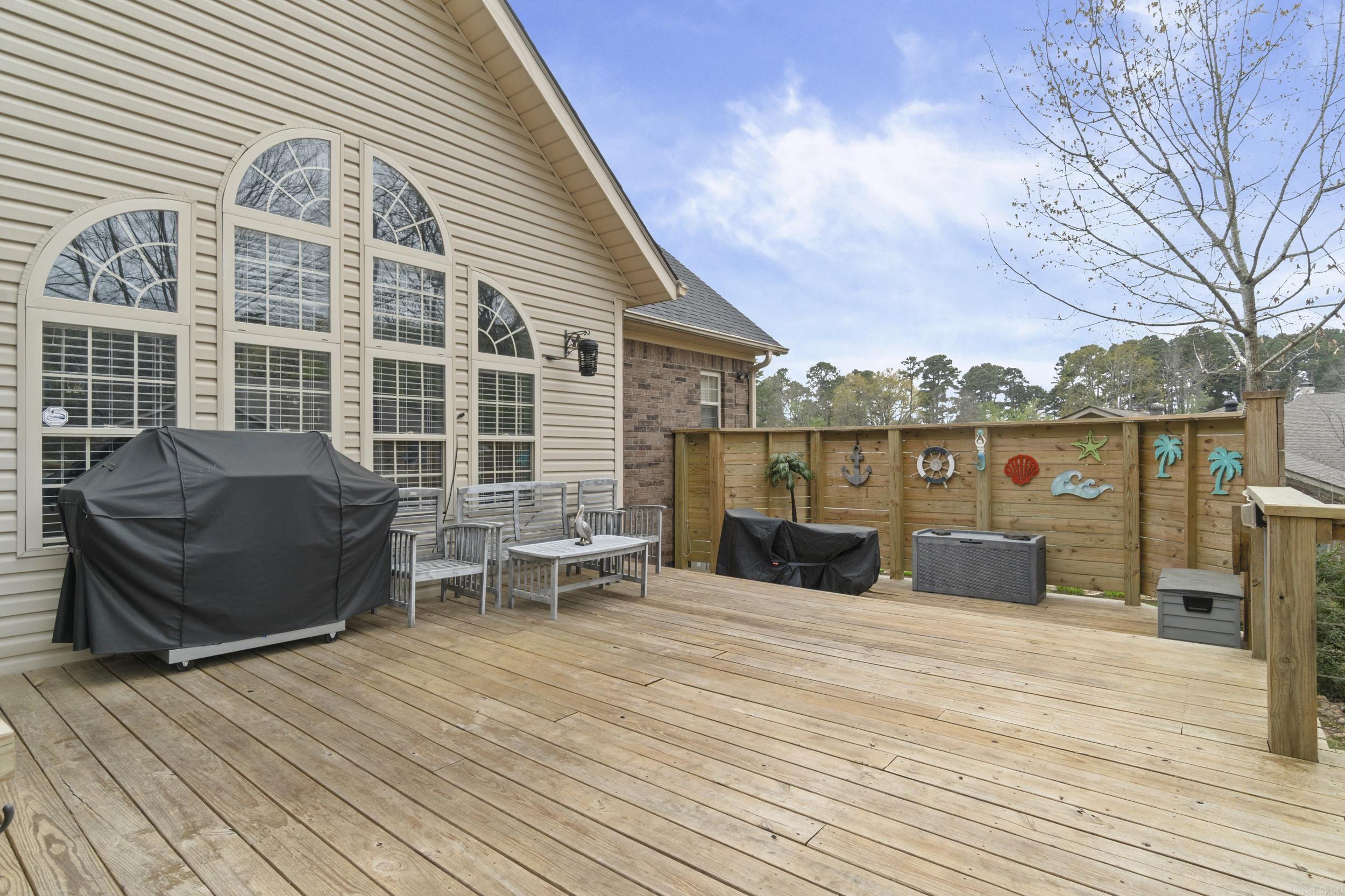 1160 Huntington Place Property Photo 25