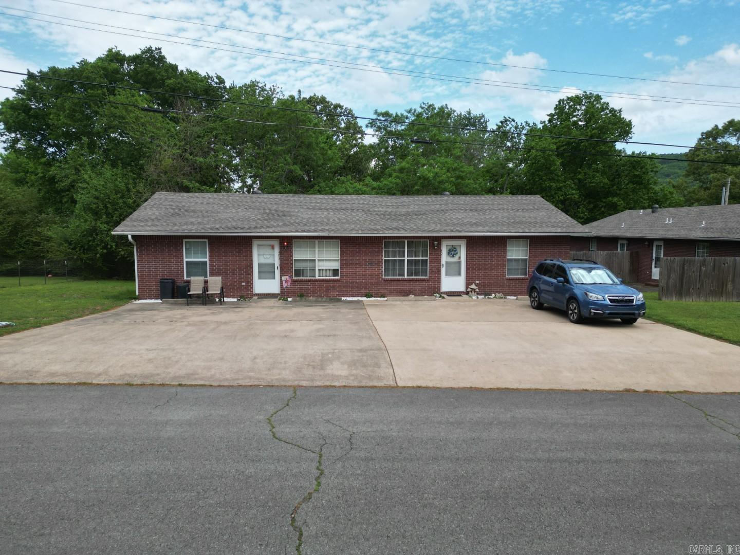 401 & 403 N Conway Property Photo 1