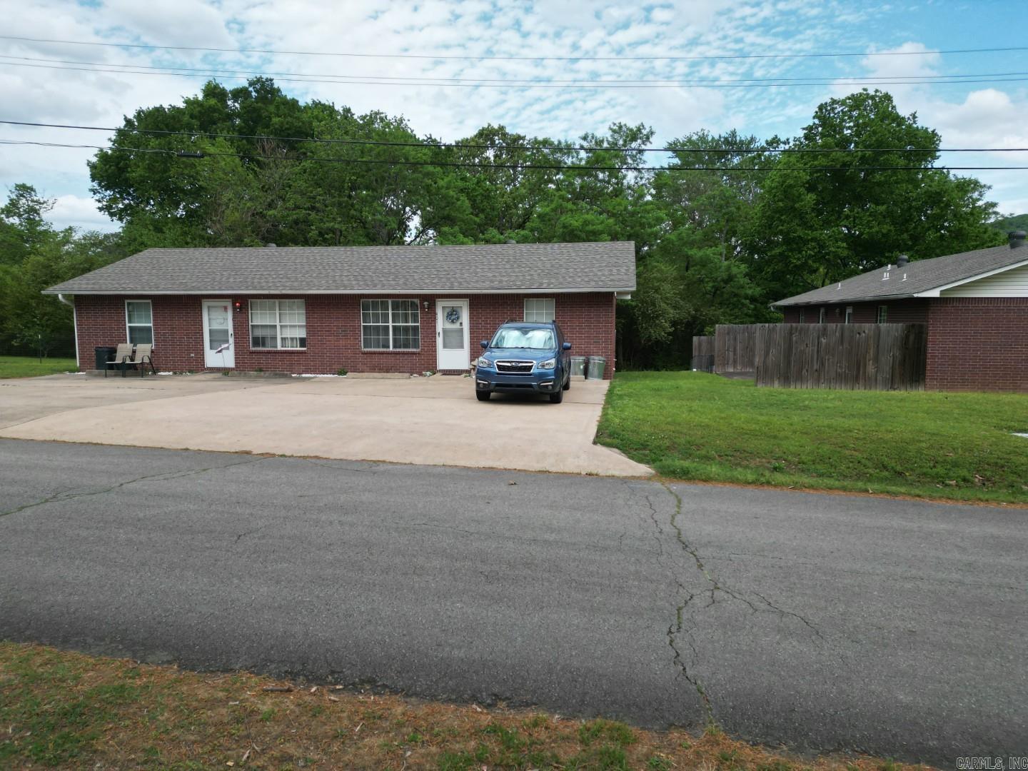 401 & 403 N Conway Property Photo 2