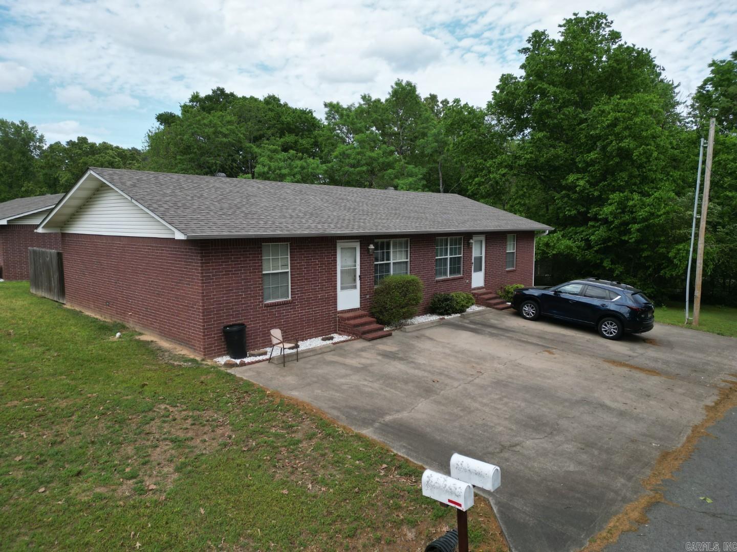 401 & 403 N Conway Property Photo 16